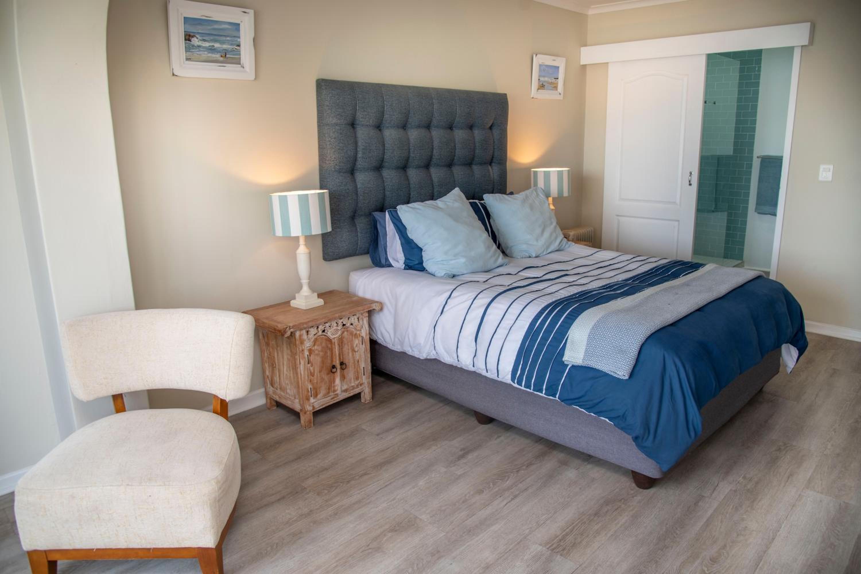 Apartment with Sea View - Photo 4