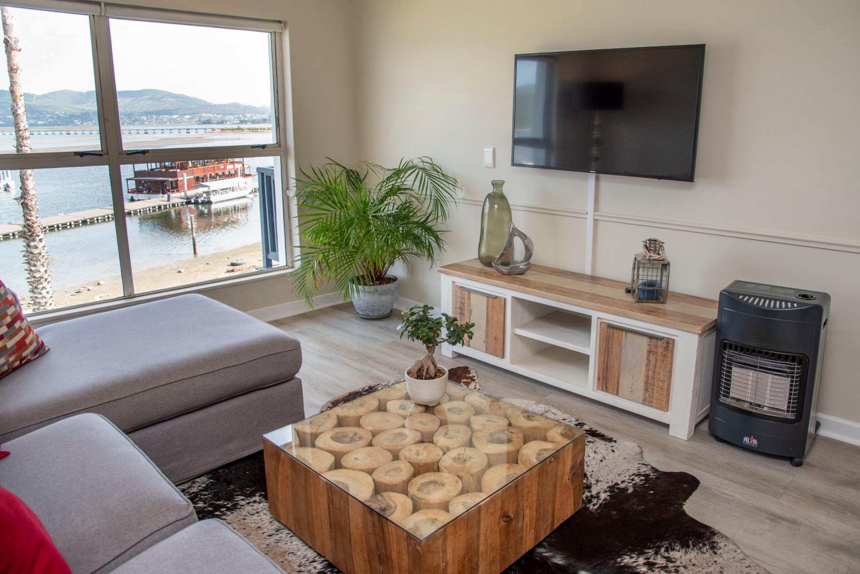 Apartment with Sea View - Photo 22