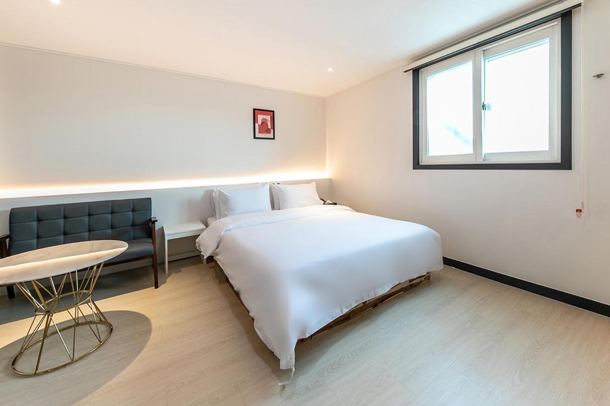 Standard Double Room - Photo 1