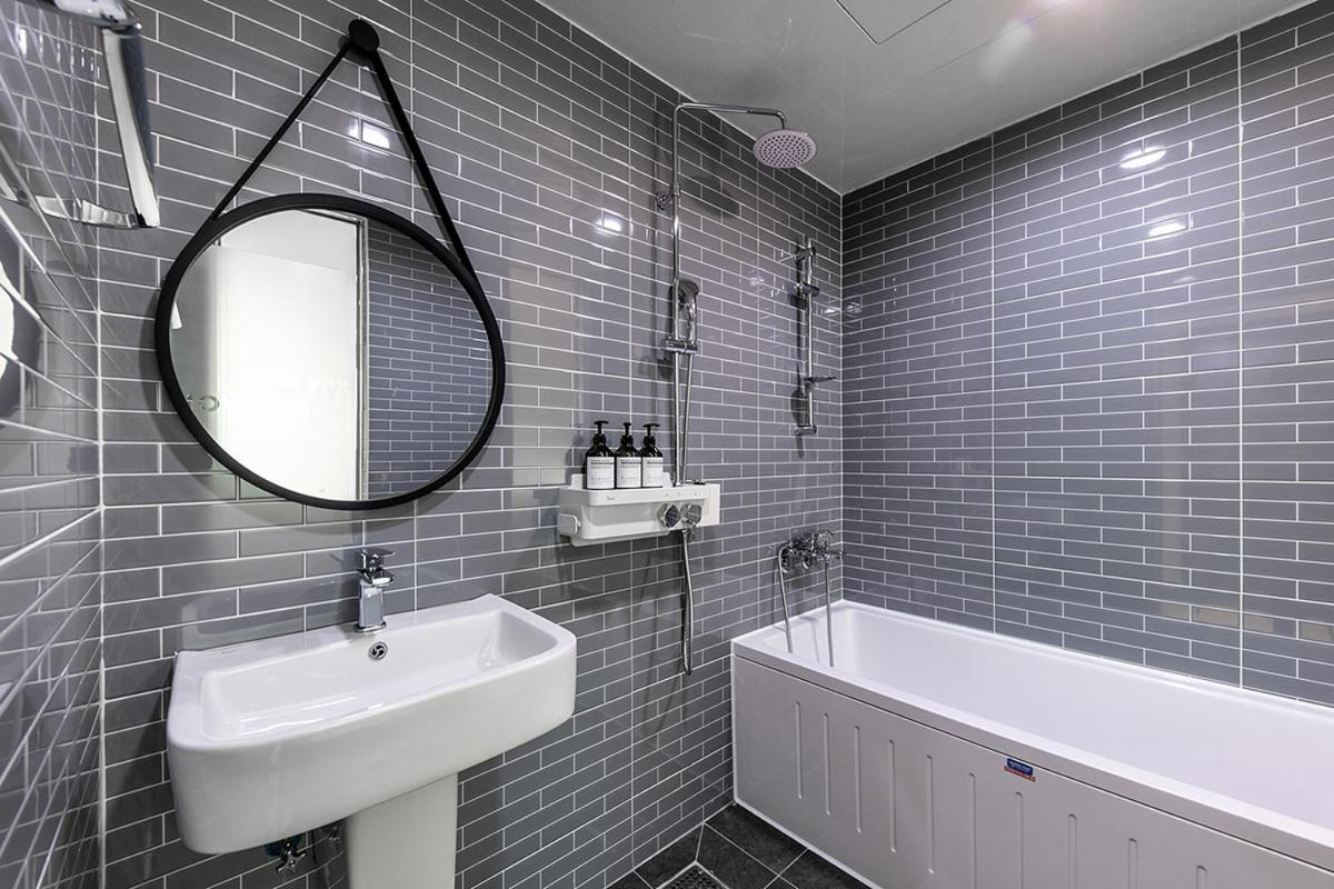 Standard Double Room - Photo 12