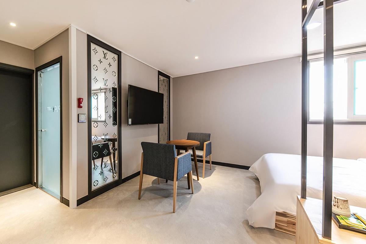 Deluxe Double Room - Photo 22