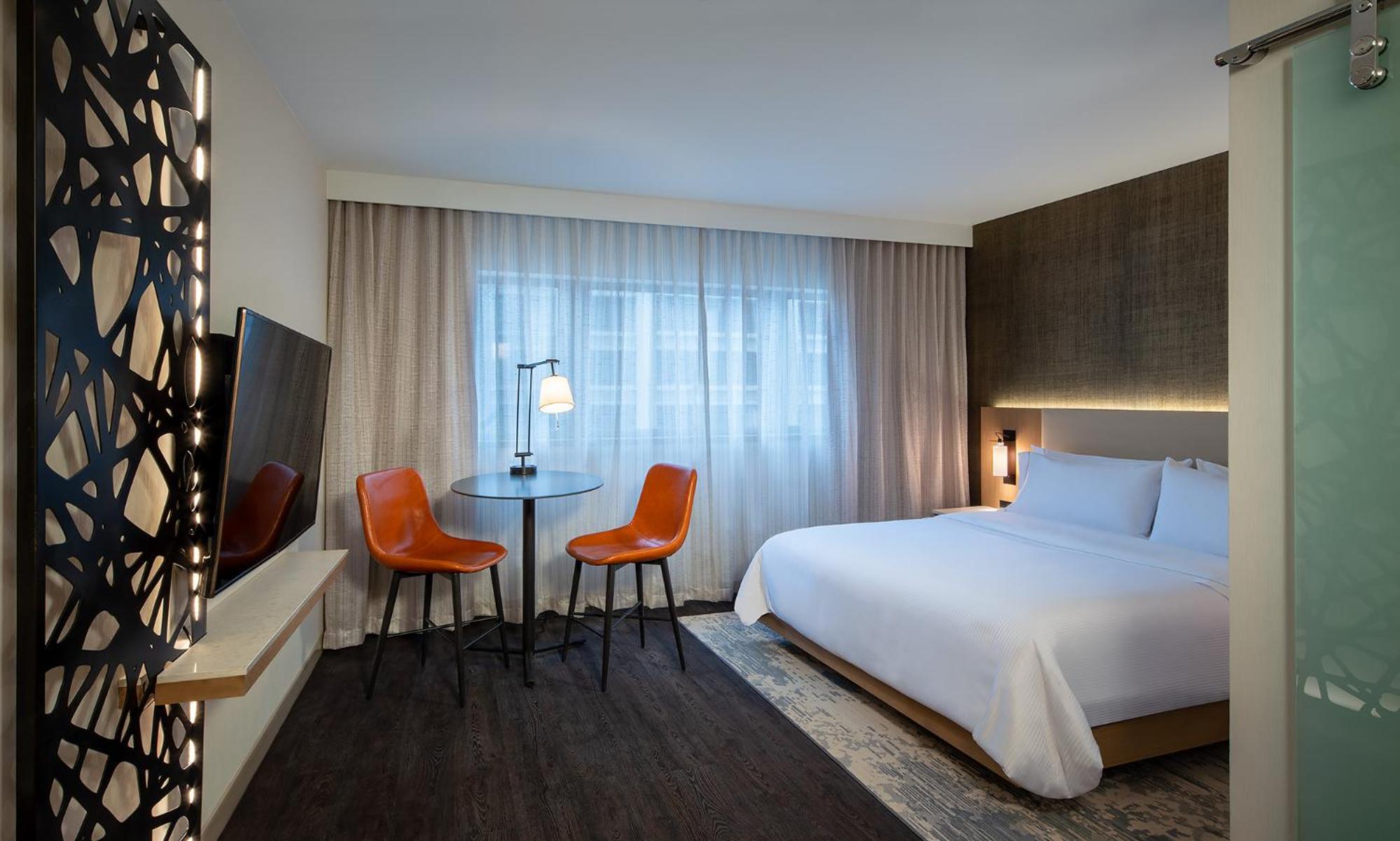 Deluxe King Room - Hearing Accessible