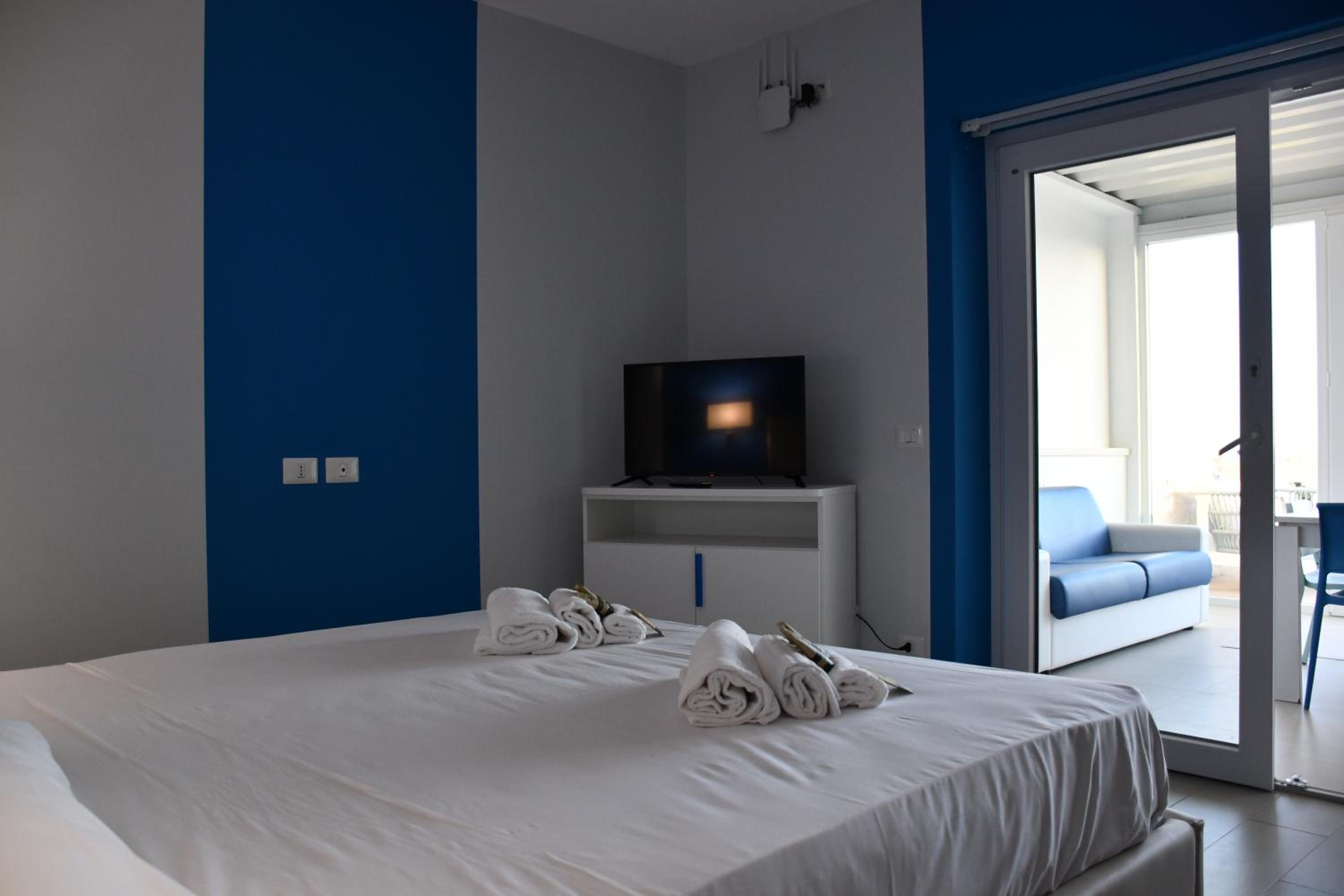 King Suite with Sea View - Photo 11