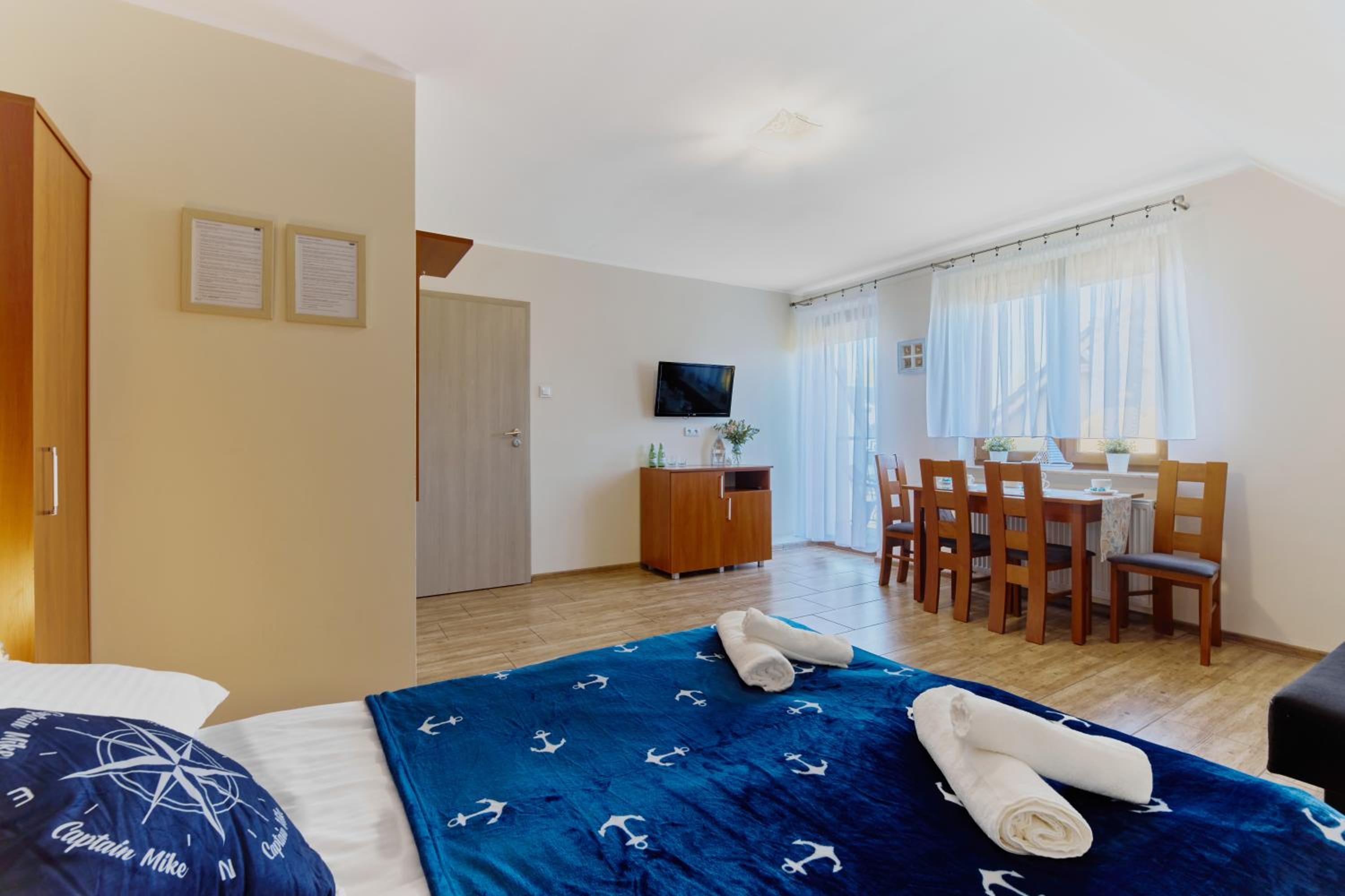 Quadruple Room with Balcony photo 3