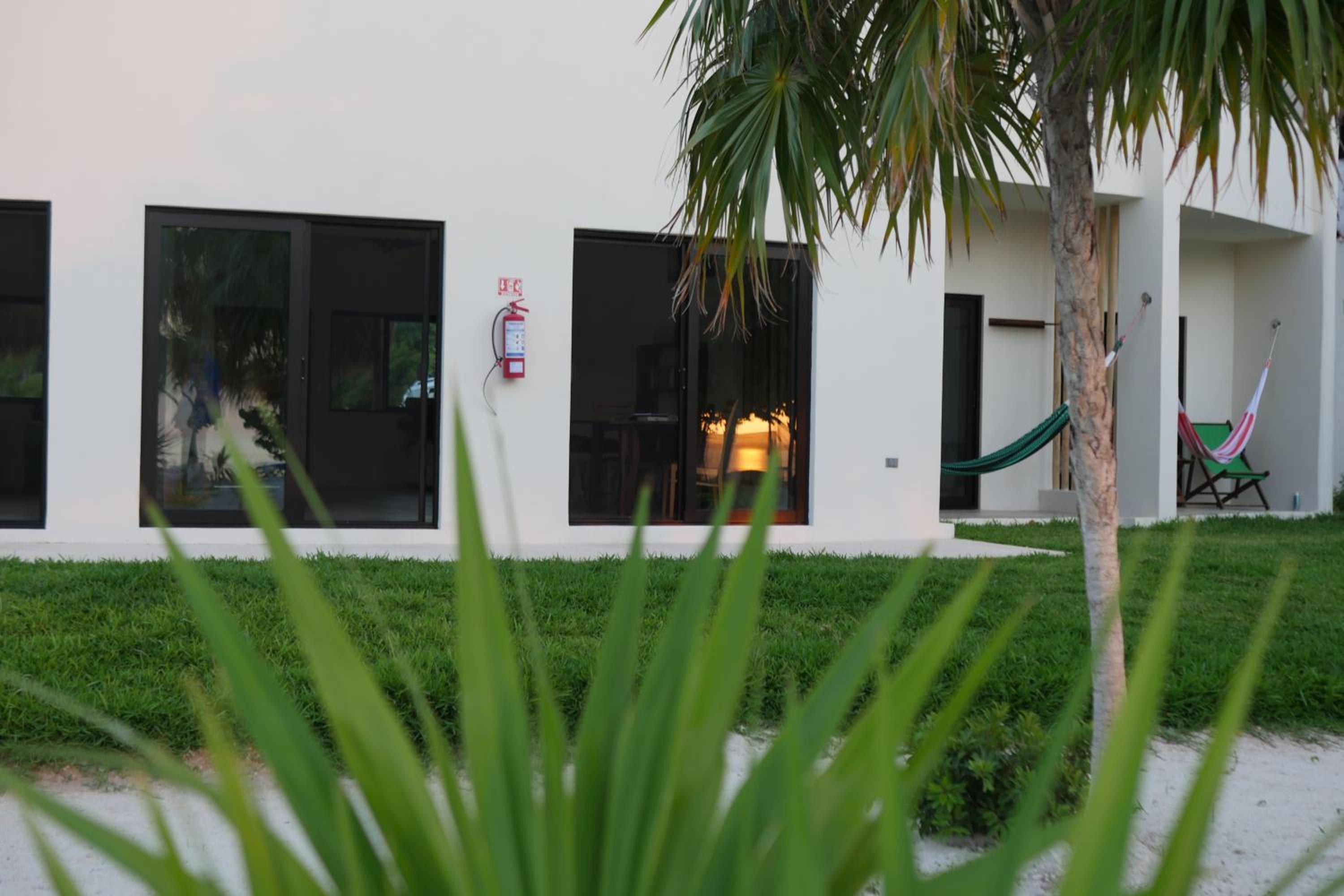 Double Room with Private Bathroom - Photo 9