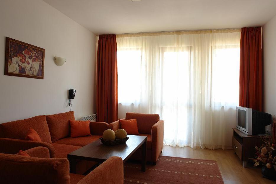 One-Bedroom Apartment with Balcony - Free Spa Access