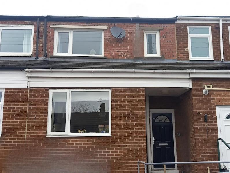 Two-Bedroom House photo 2