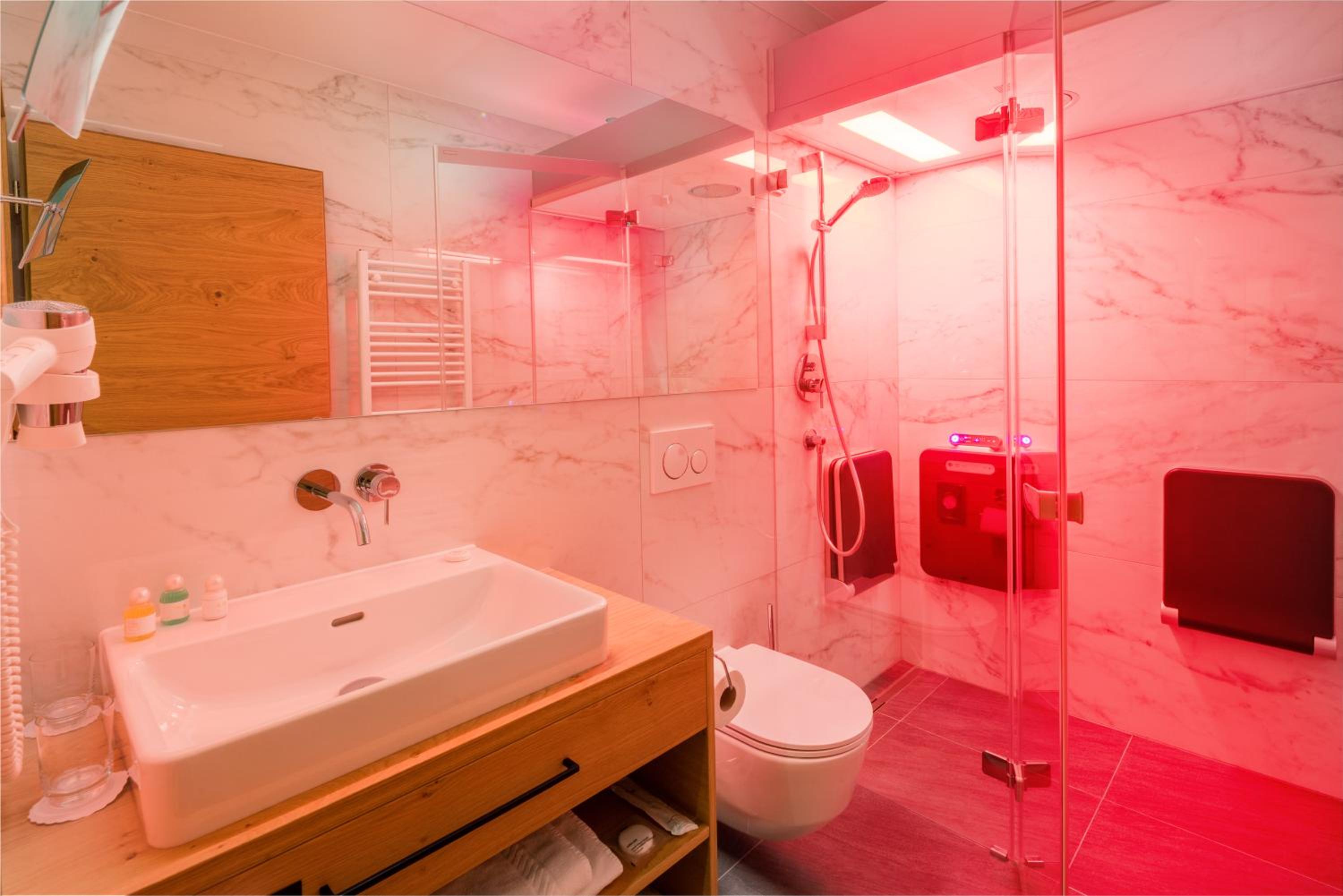 Deluxe Suite - Photo 3