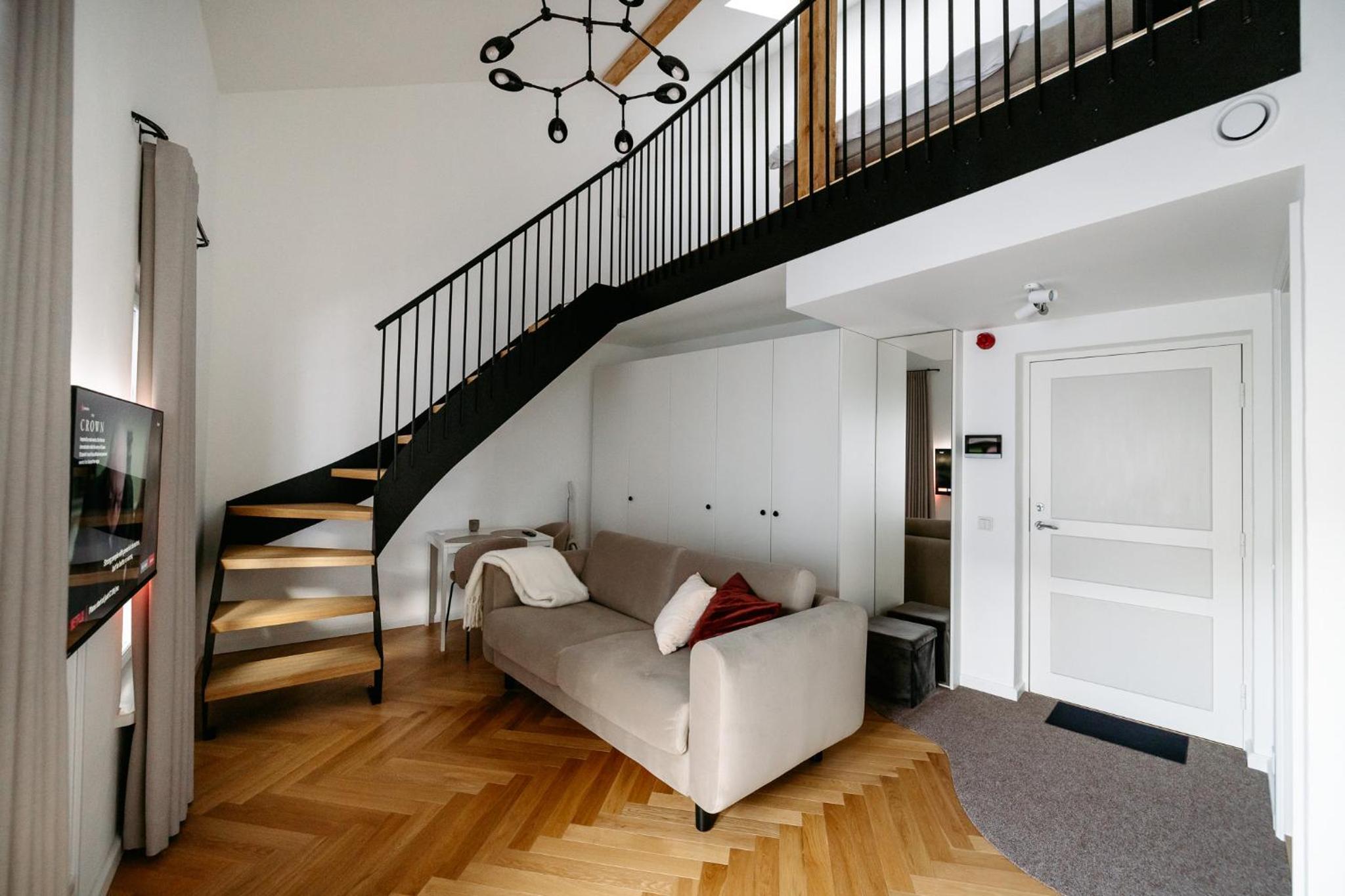 One-Bedroom Loft Apartment