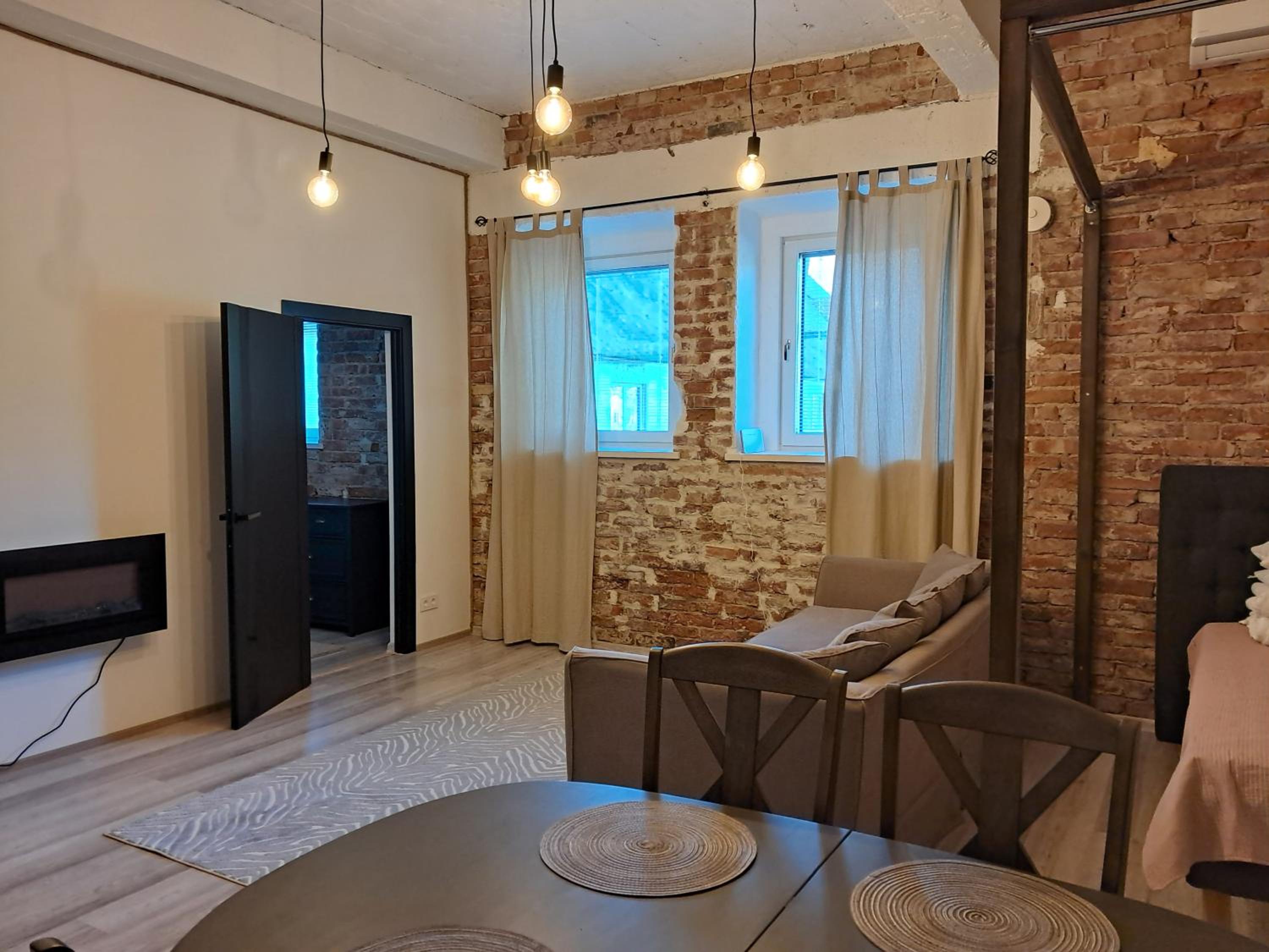 One-Bedroom Apartment with Park View photo 2