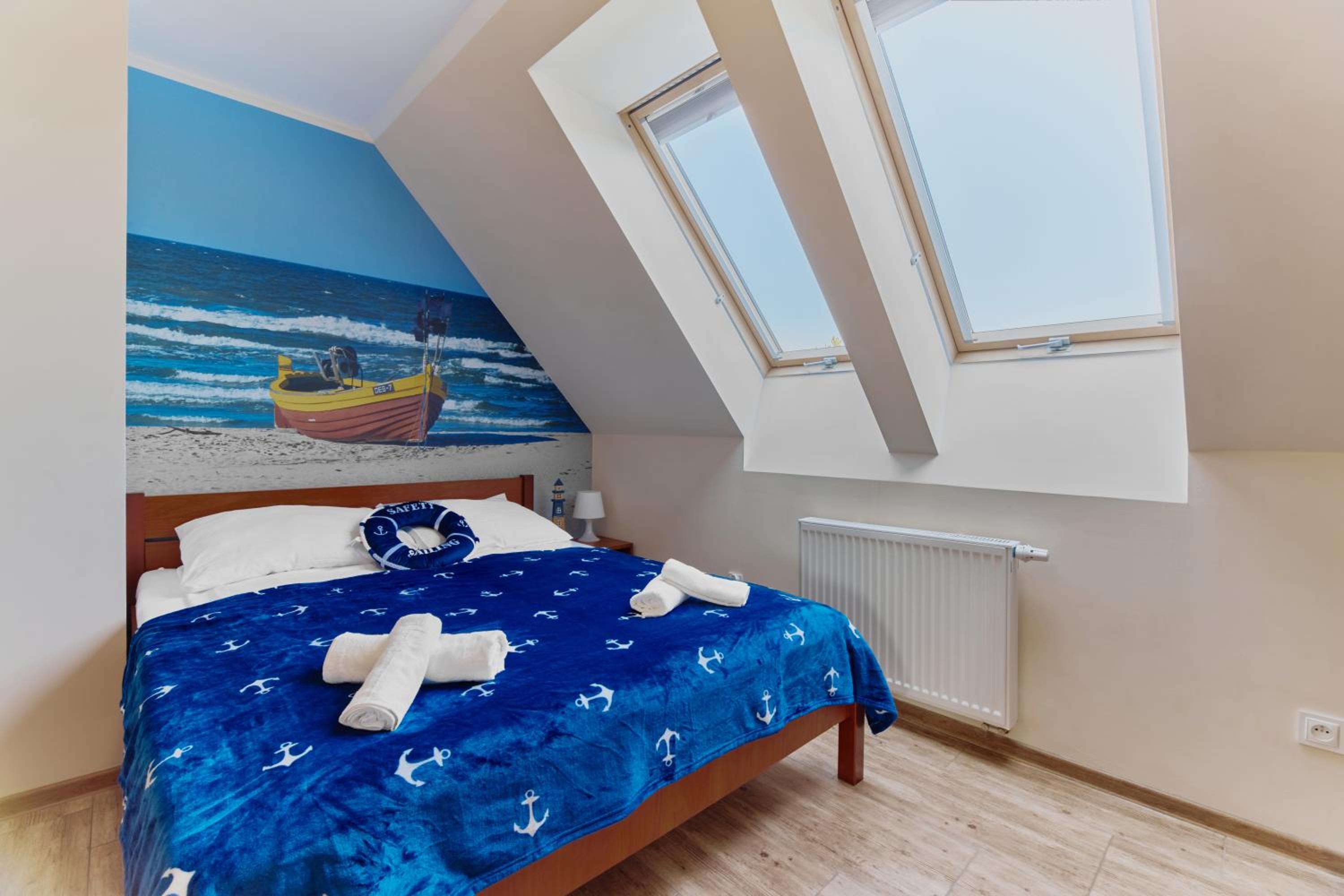 Deluxe Double Room (2 Adults + 1 Child) photo 1