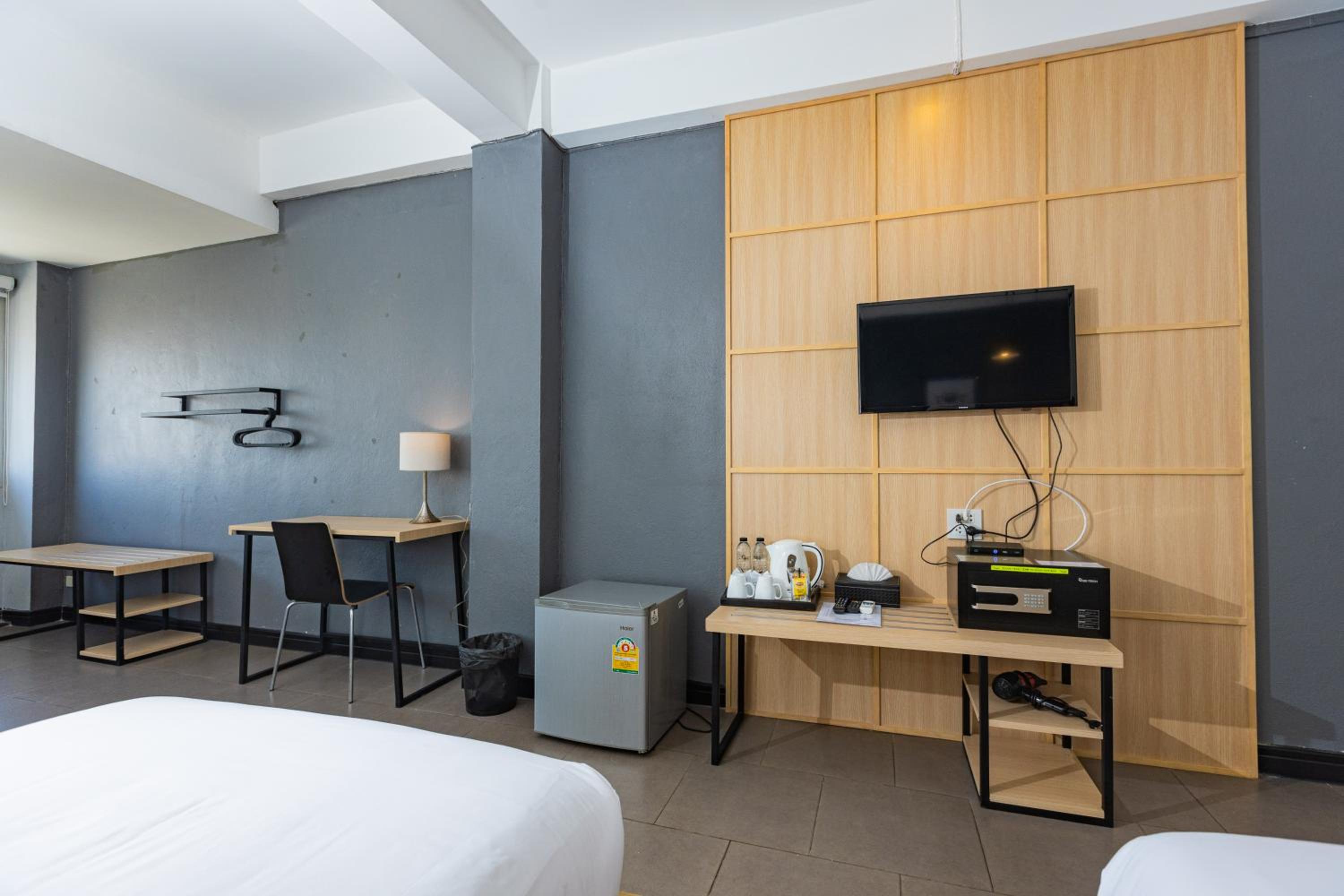 Deluxe Twin Room photo 3