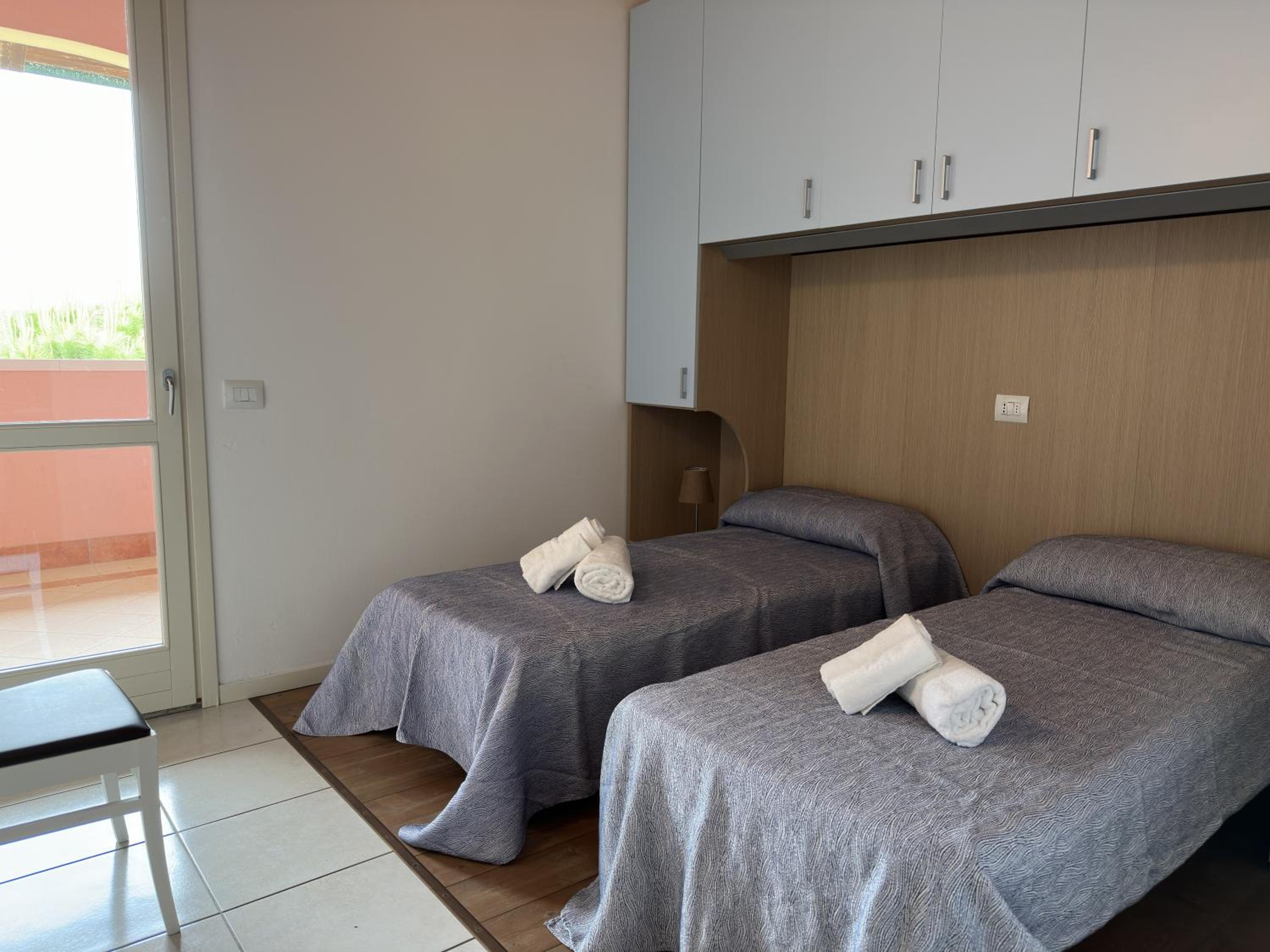 Two-Bedroom Apartment - Split Level photo 1