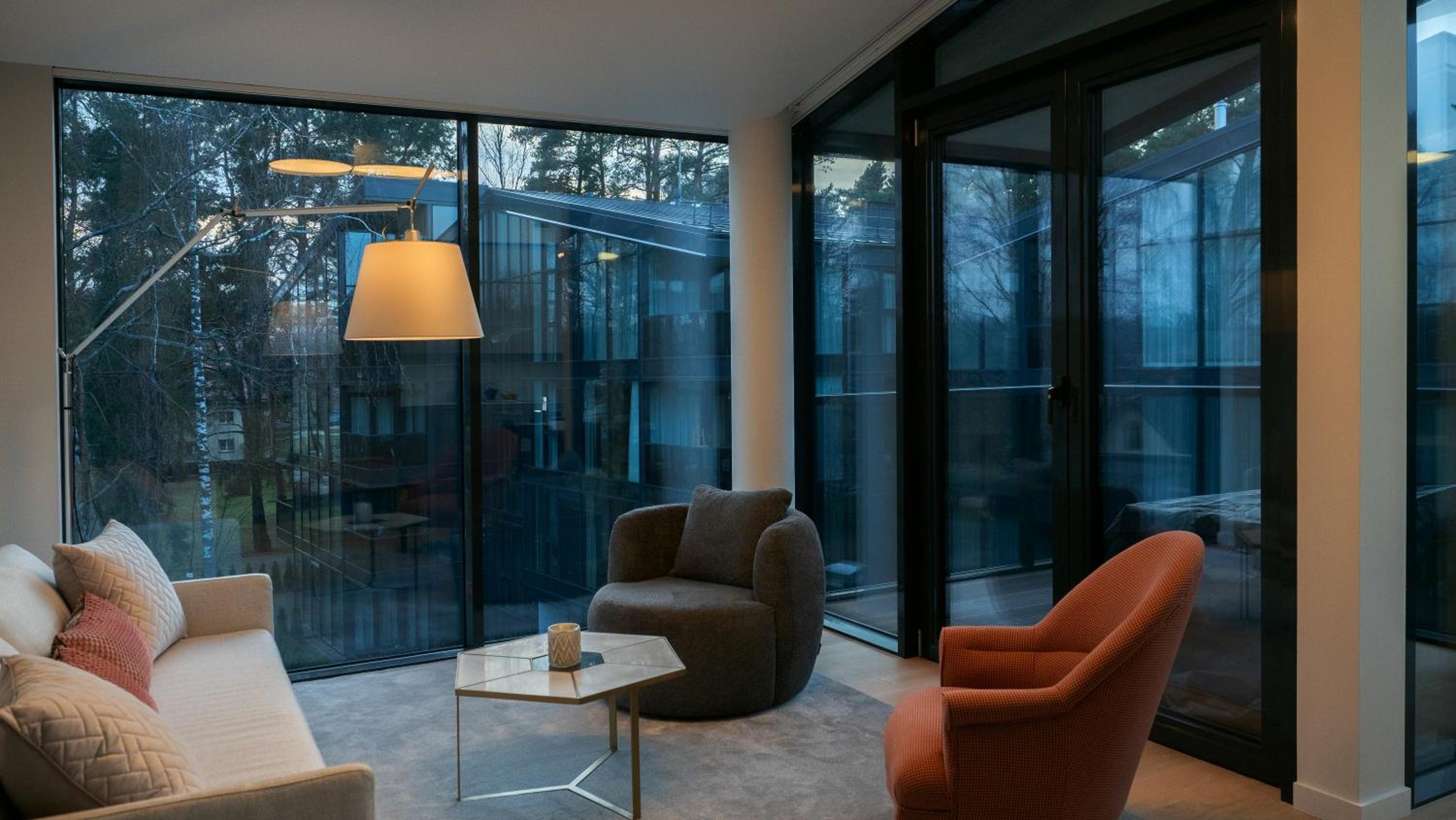 Apartment with Balcony photo 2