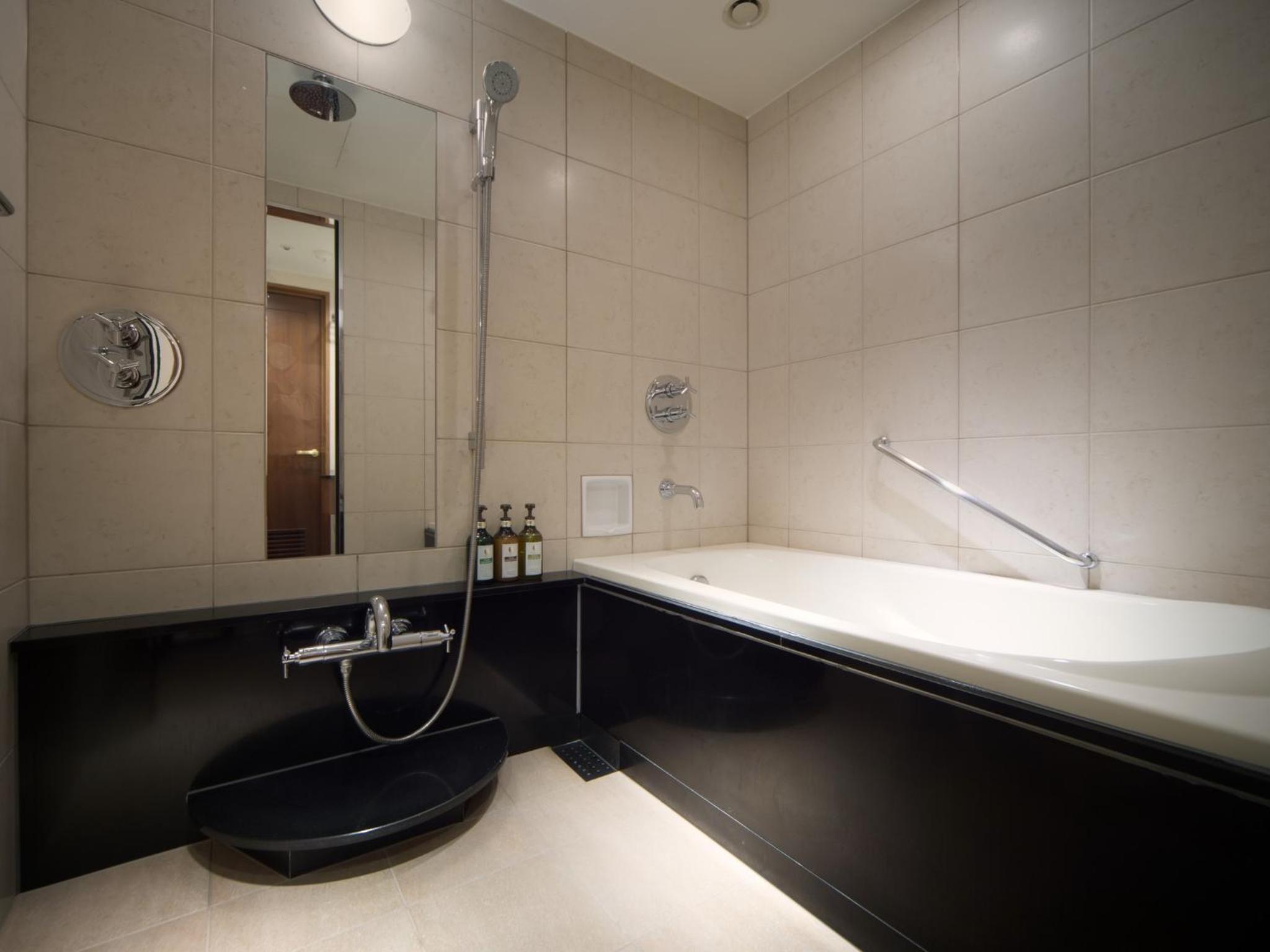 Executive Deluxe Twin Room - Non-Smoking