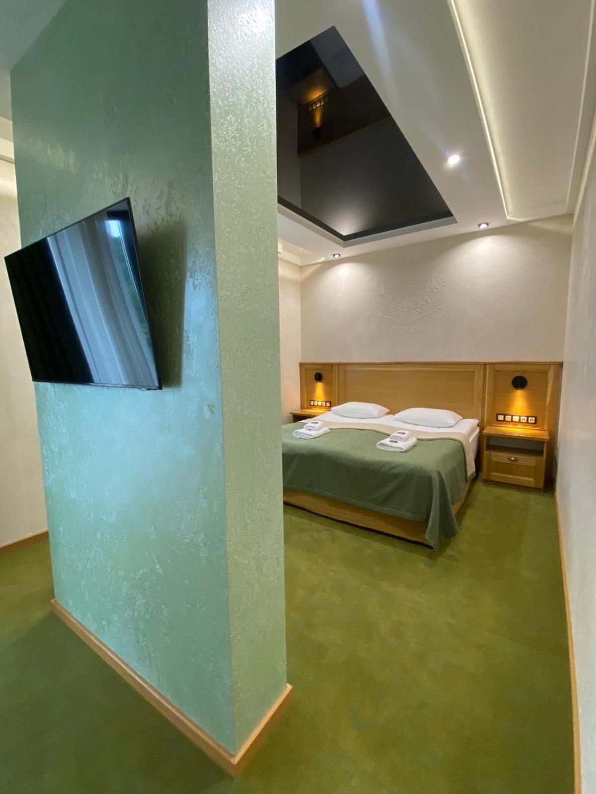 Deluxe Double Room with Balcony photo 3