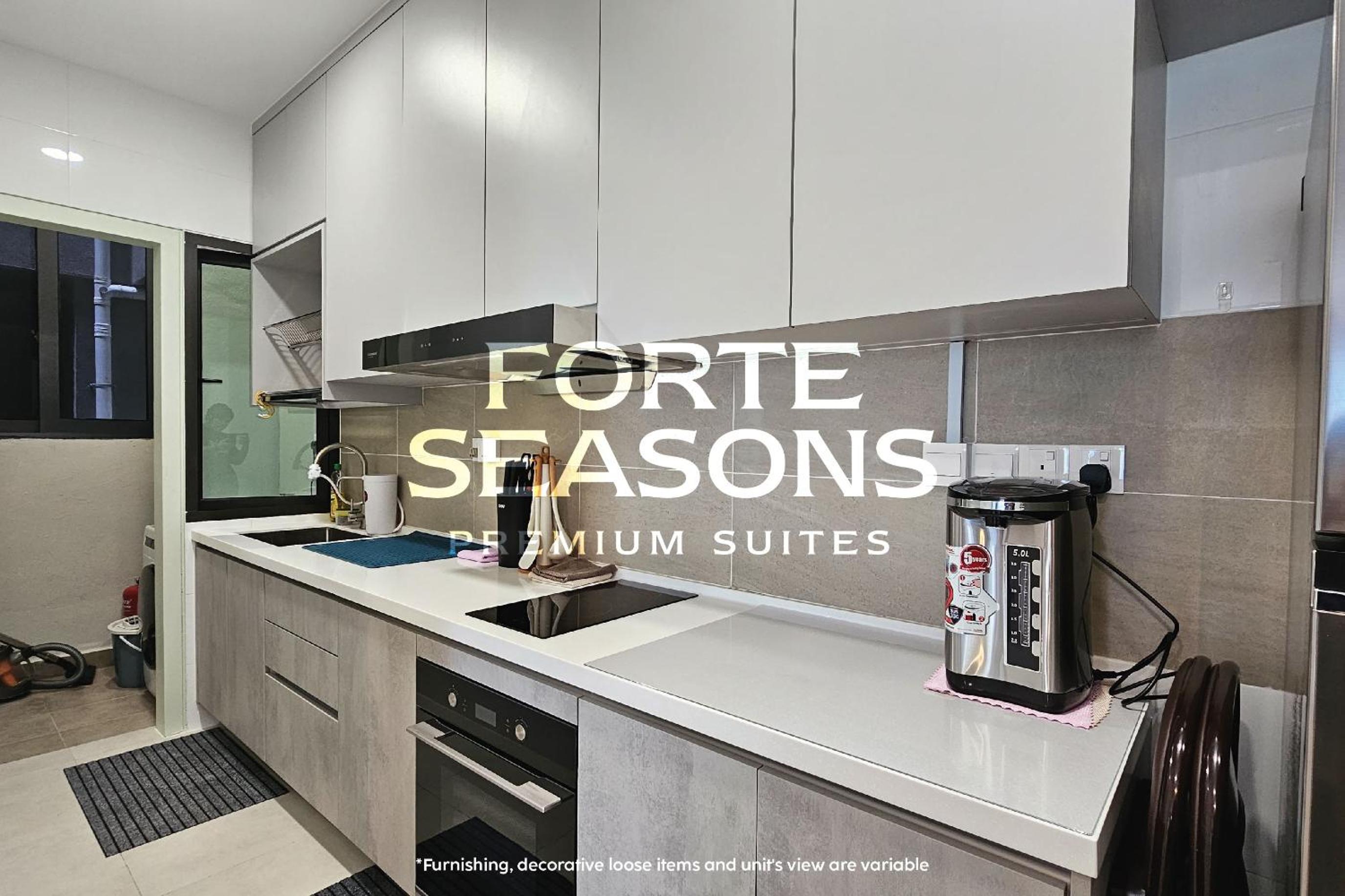 Deluxe Family Suite - Photo 13