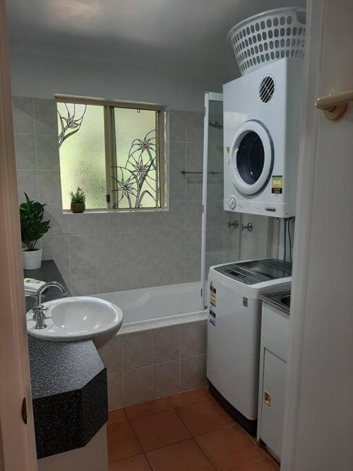 Three-Bedroom Apartment photo 2