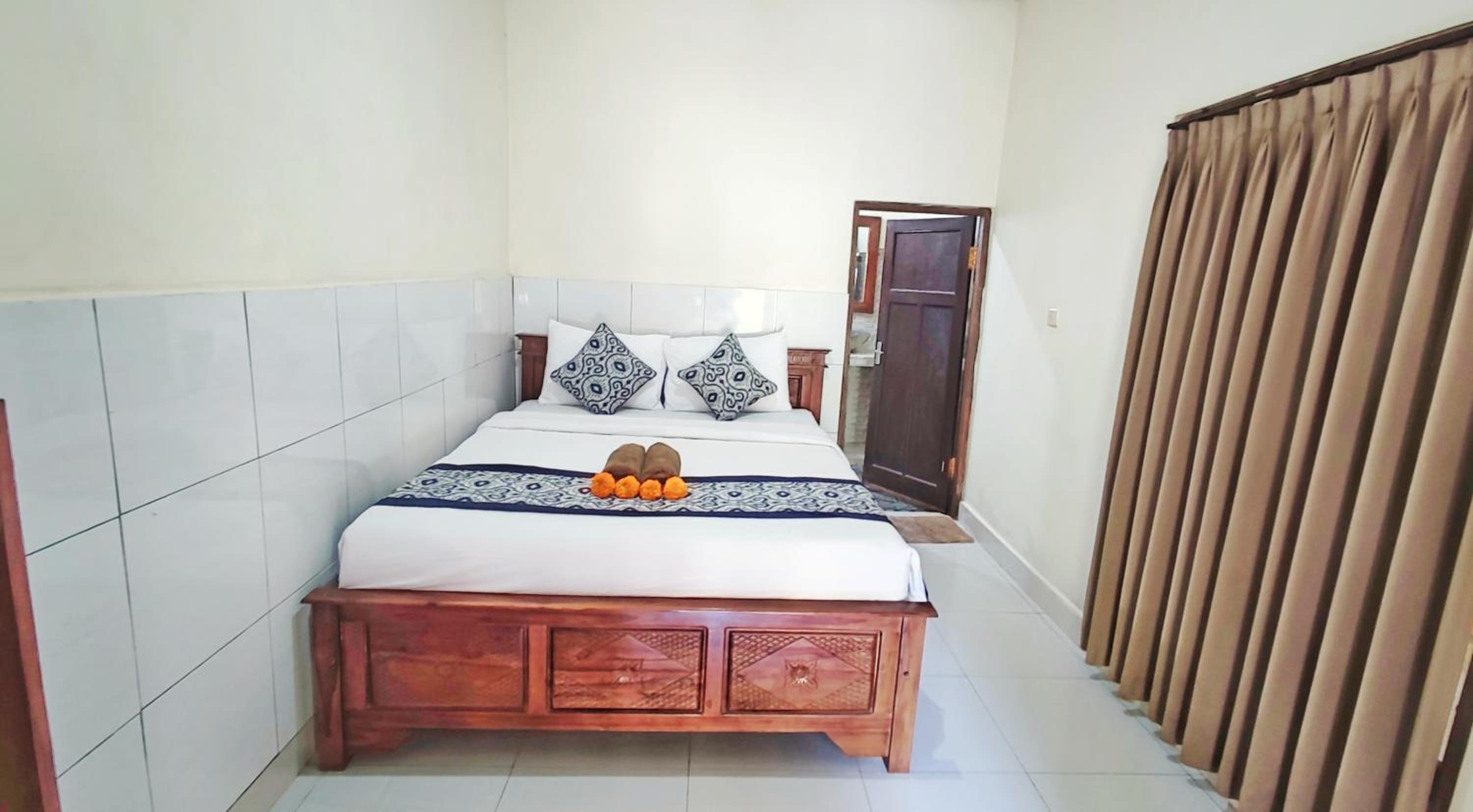 Double Room - Photo 18