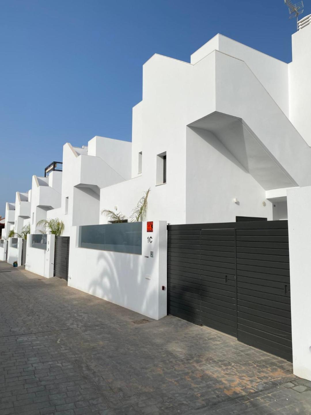 Three-Bedroom Villa photo 2