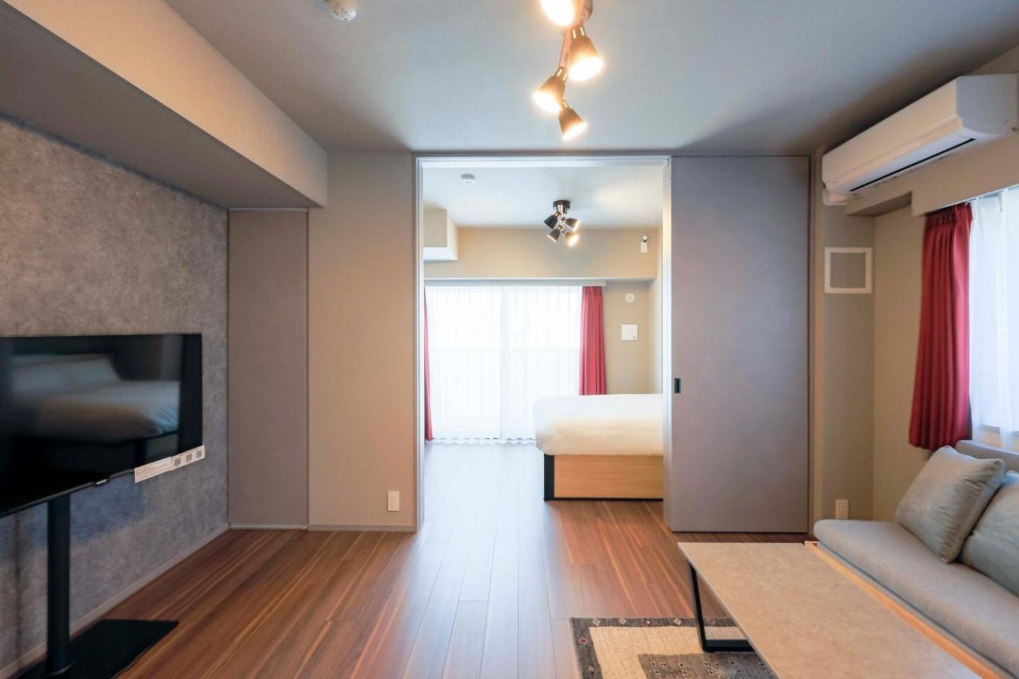 One-Bedroom Apartment photo 2
