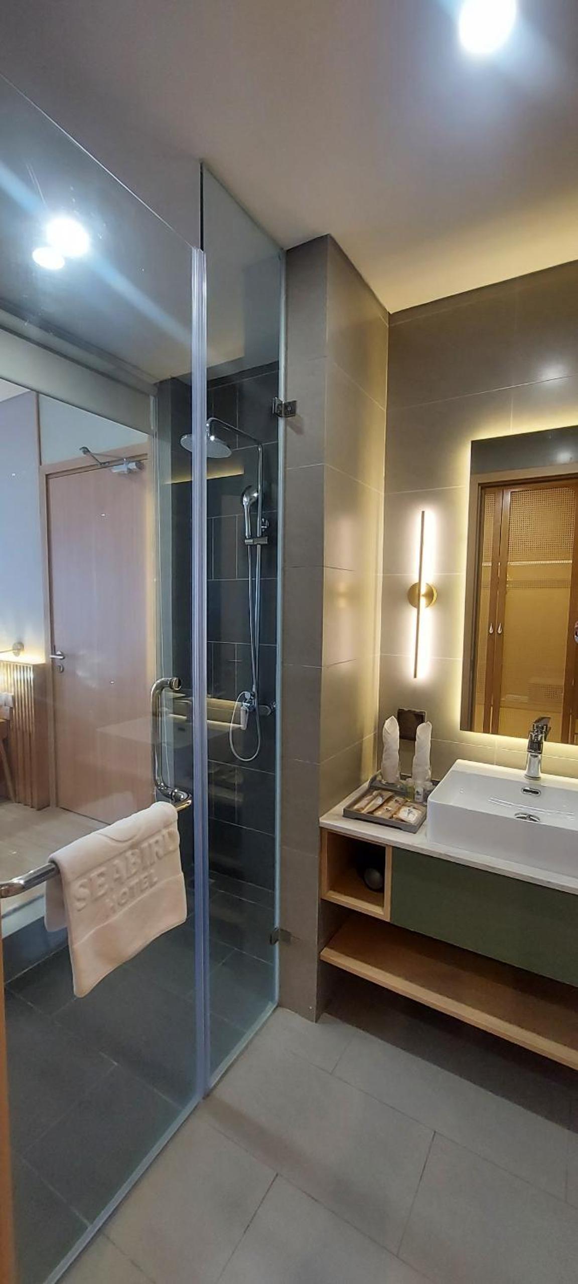 Deluxe Double or Twin Room with Sea View photo 2