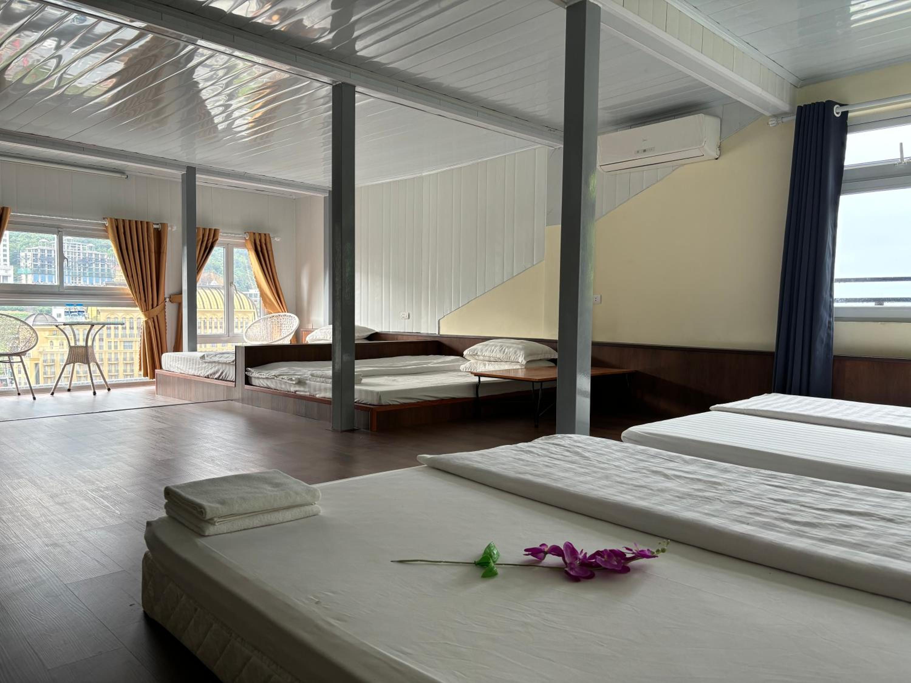 4-Bed Mixed Dormitory Room photo 3