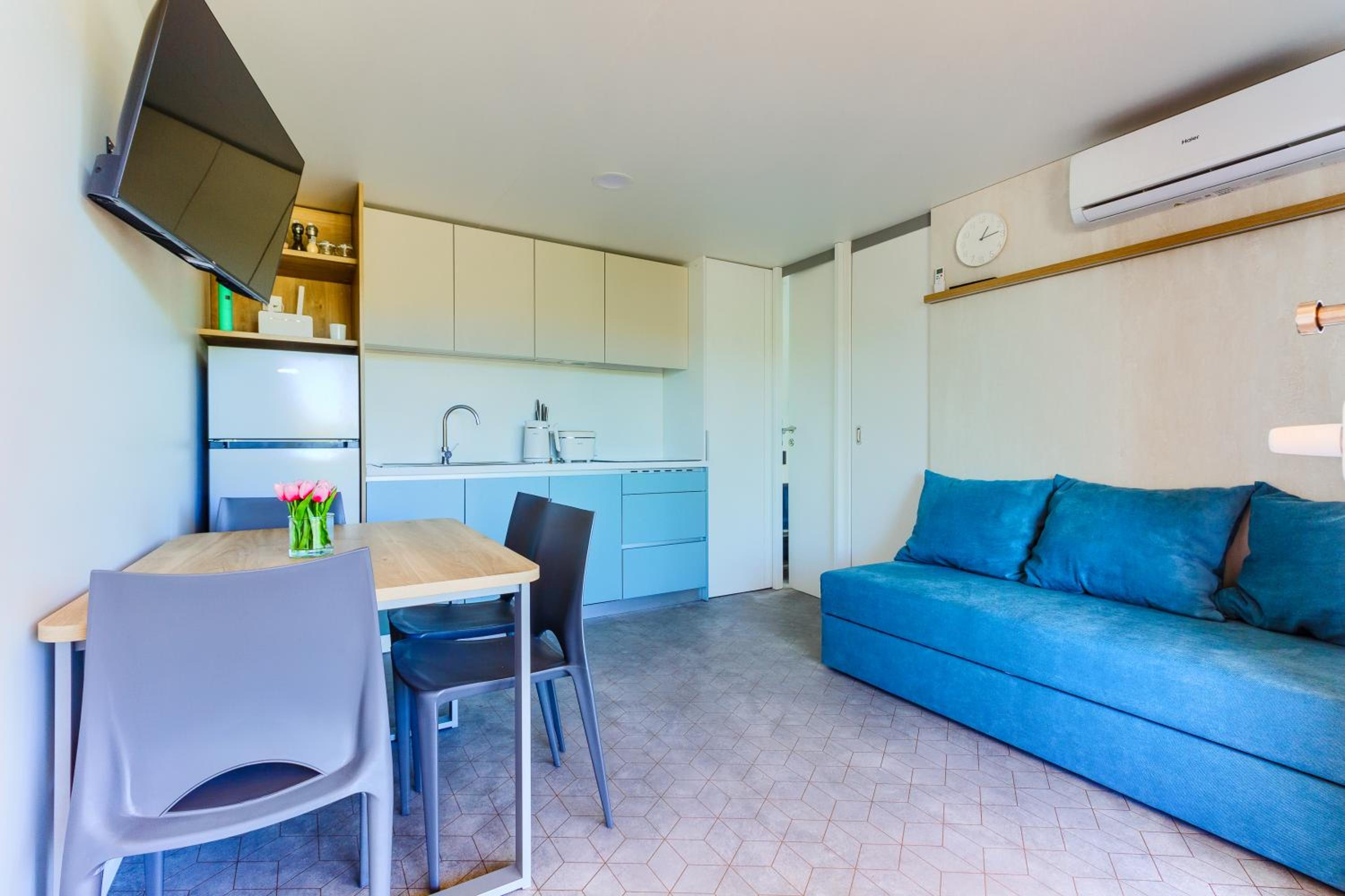 Mobile Home photo 1