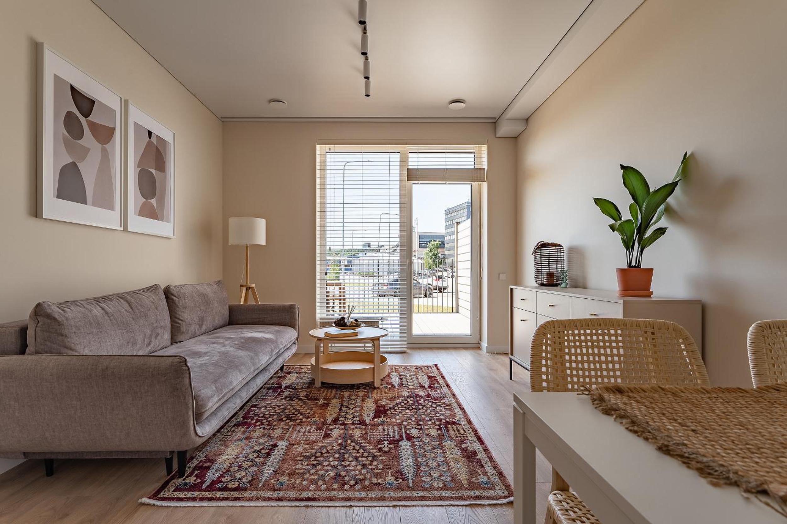 One-Bedroom Apartment photo 1