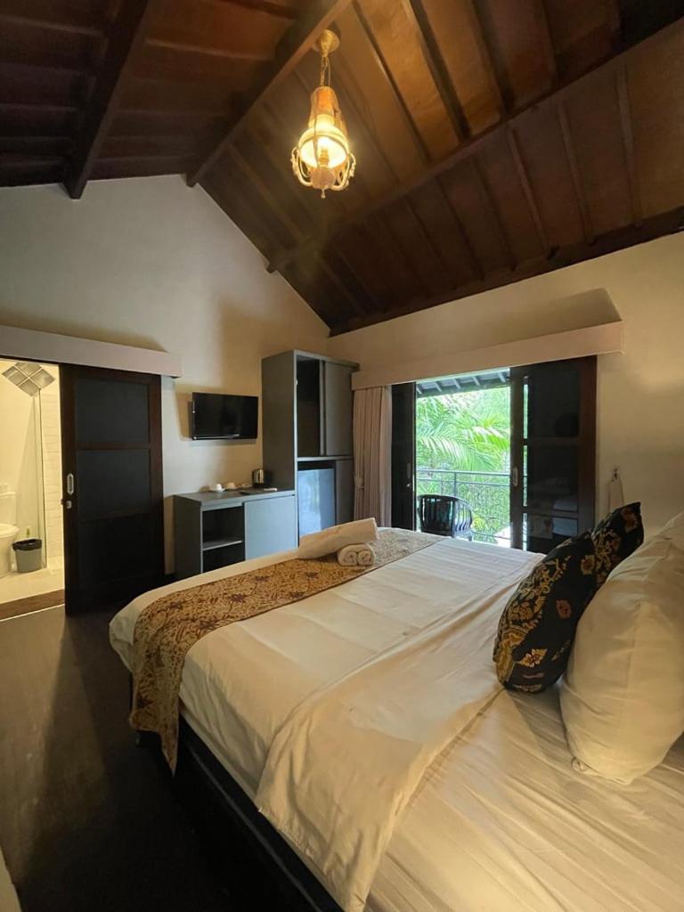 Standard King Room photo 1