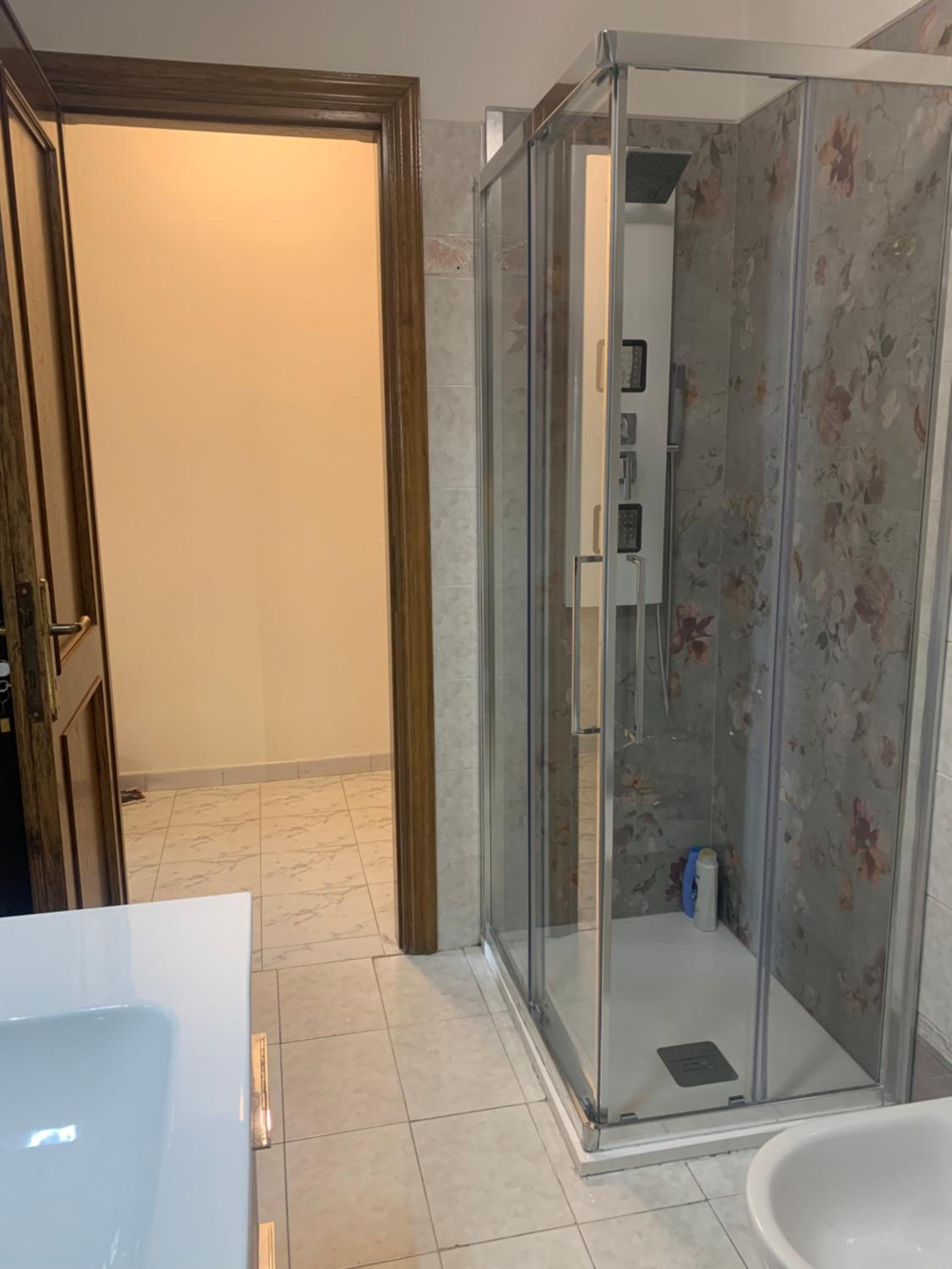 Double Room with Private External Bathroom photo 2