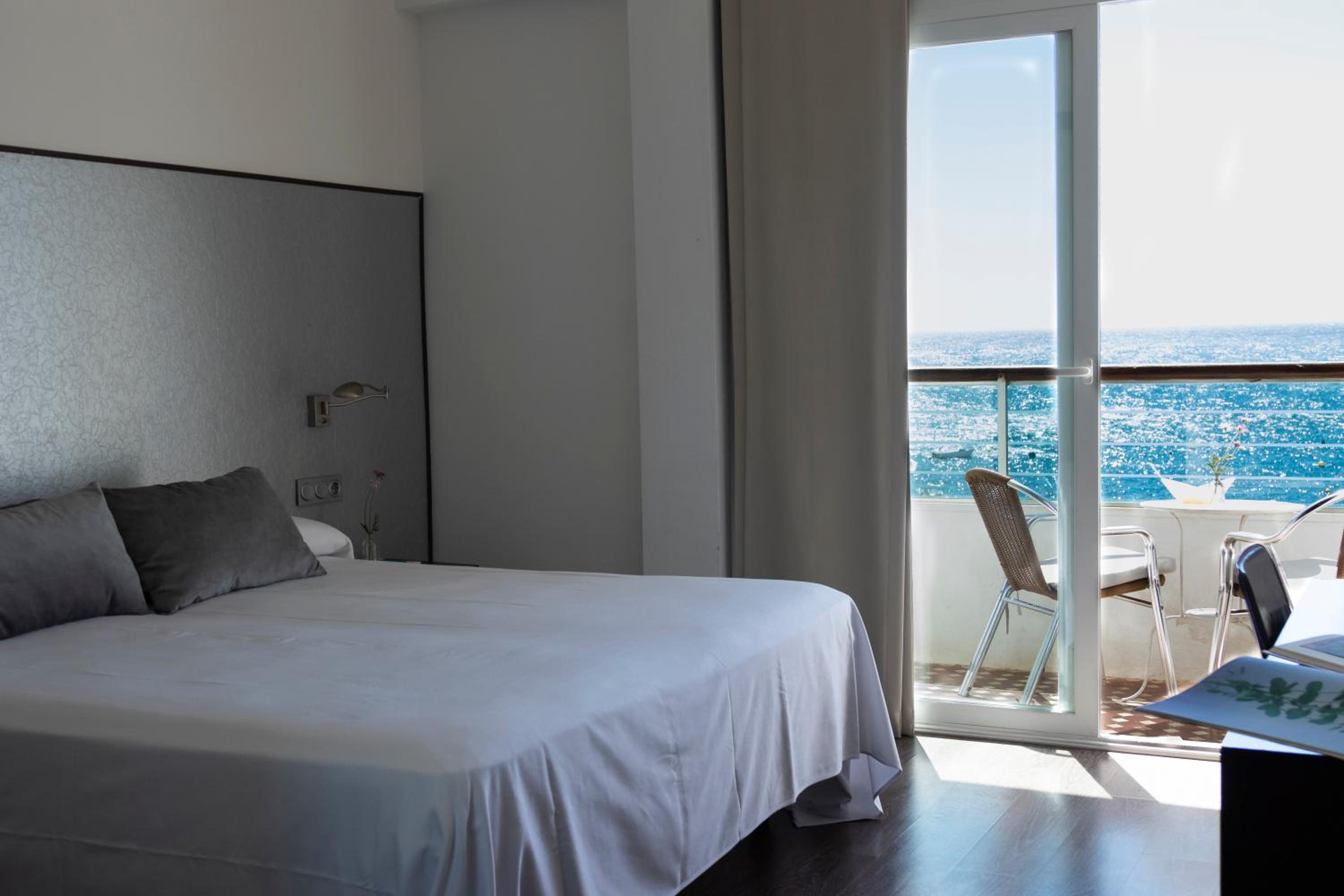 Habitación Doble o con Dos Camas Superior con Vista al Mar