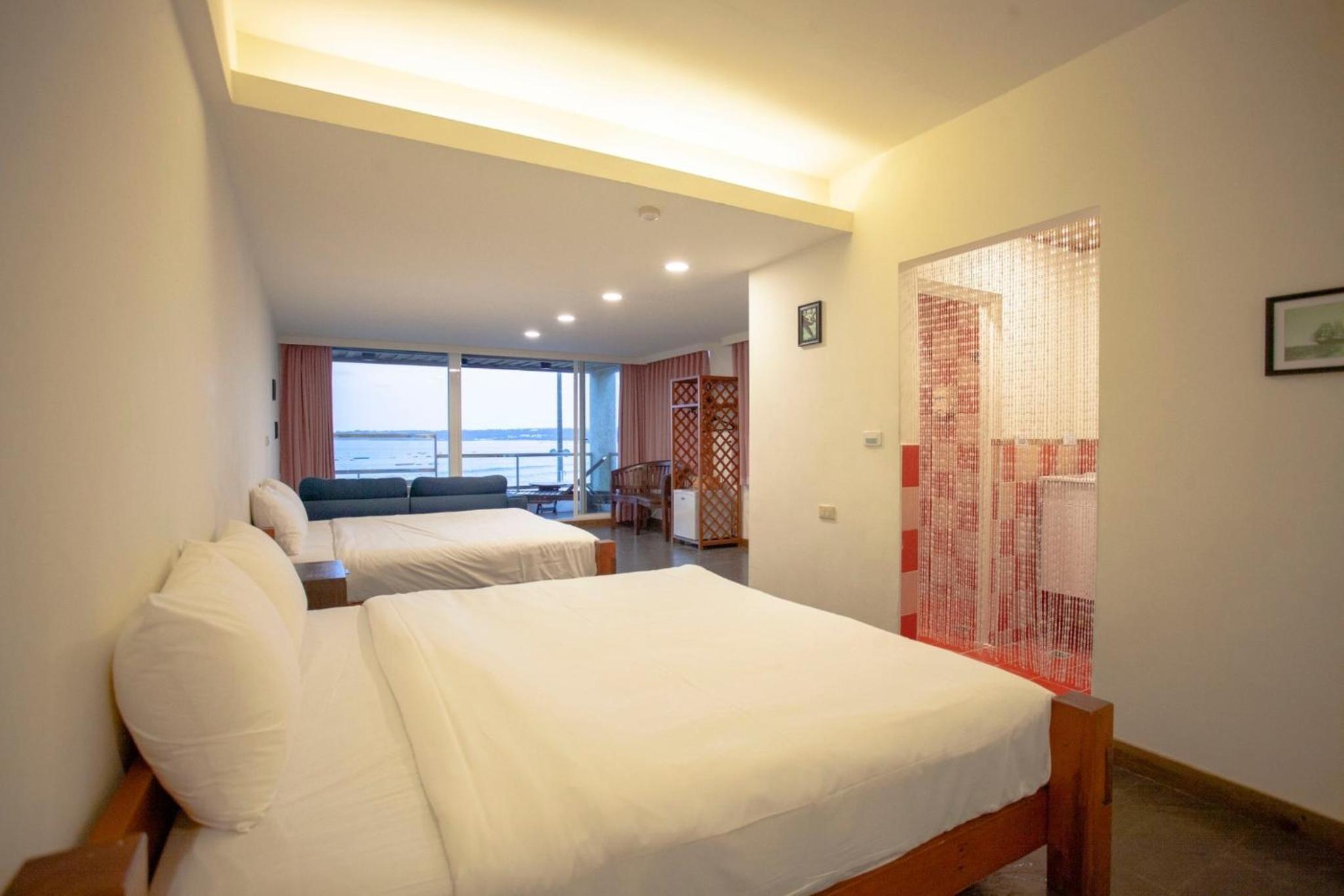 Large Twin Room photo 3