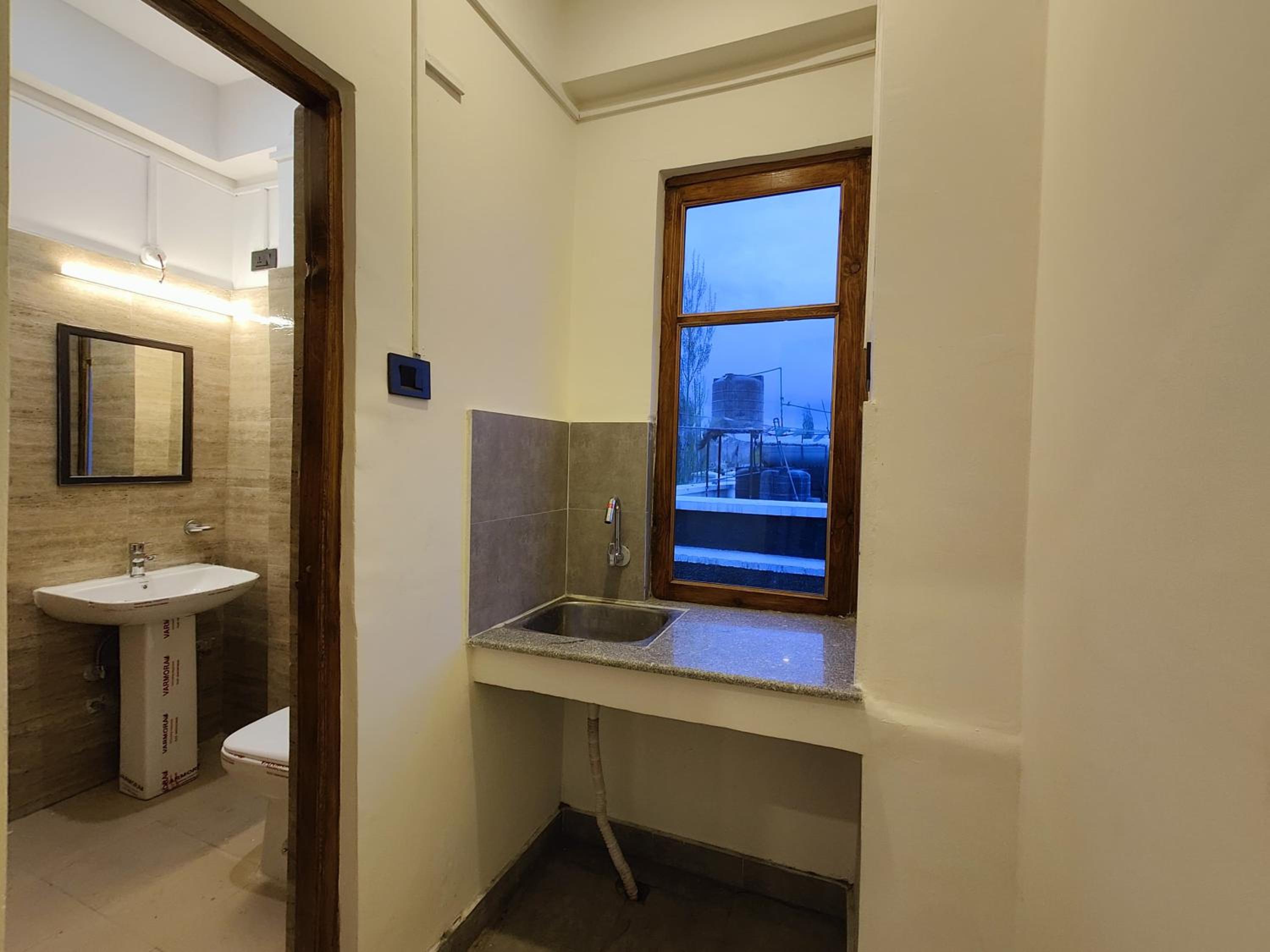 Deluxe Double or Twin Room photo 2