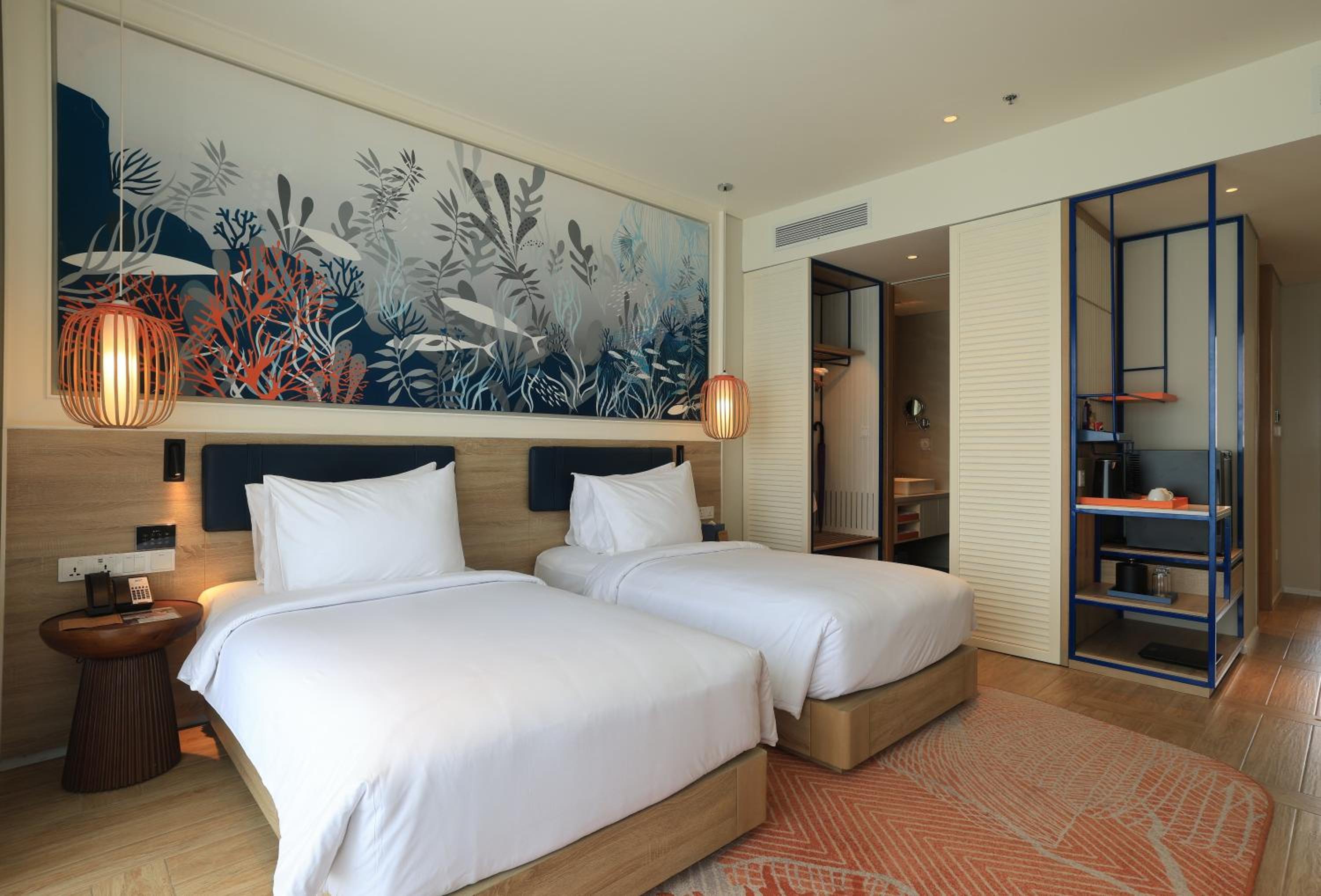 Deluxe Garden View Twin Room with Balcony photo 2