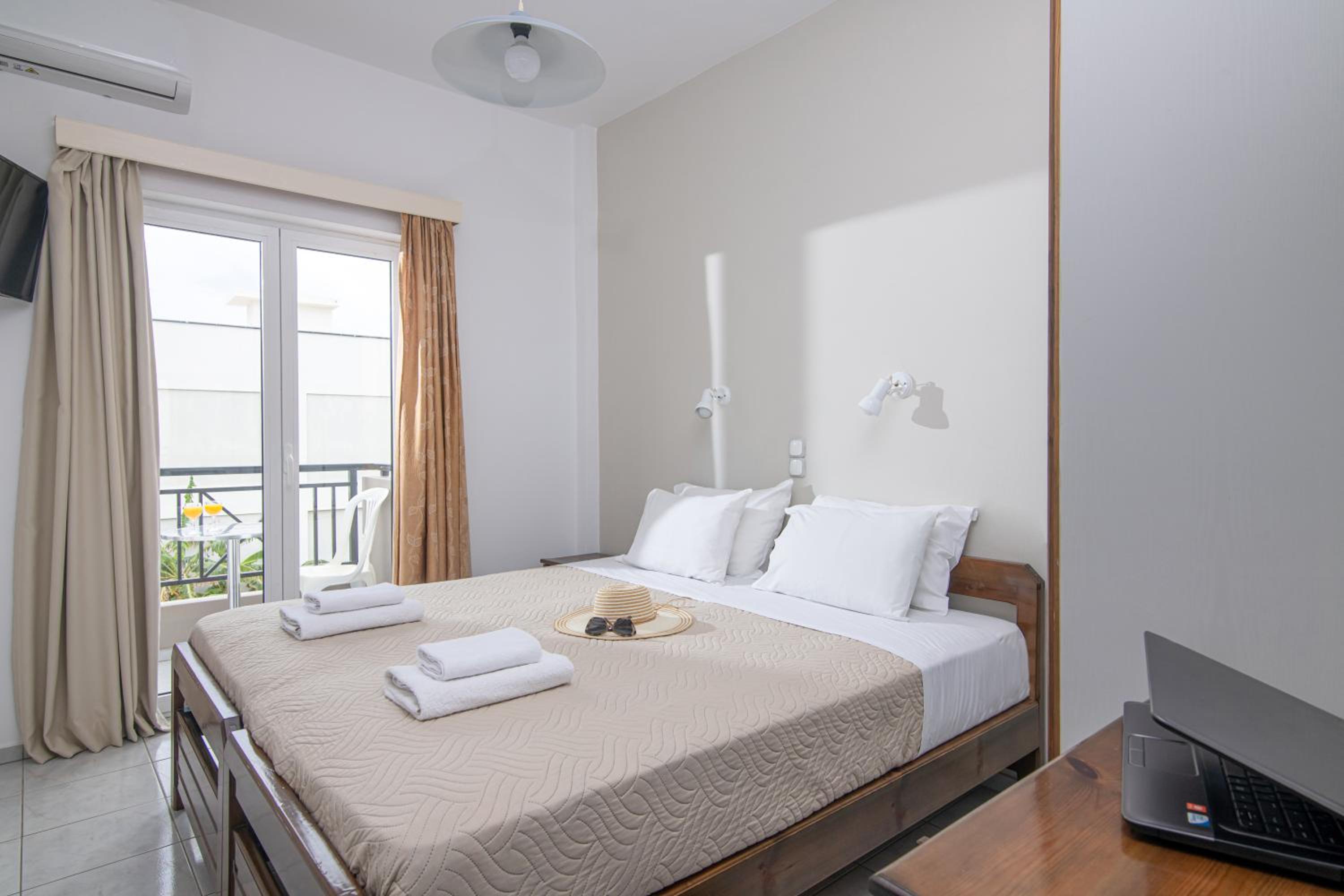Large Double Or Twin Room