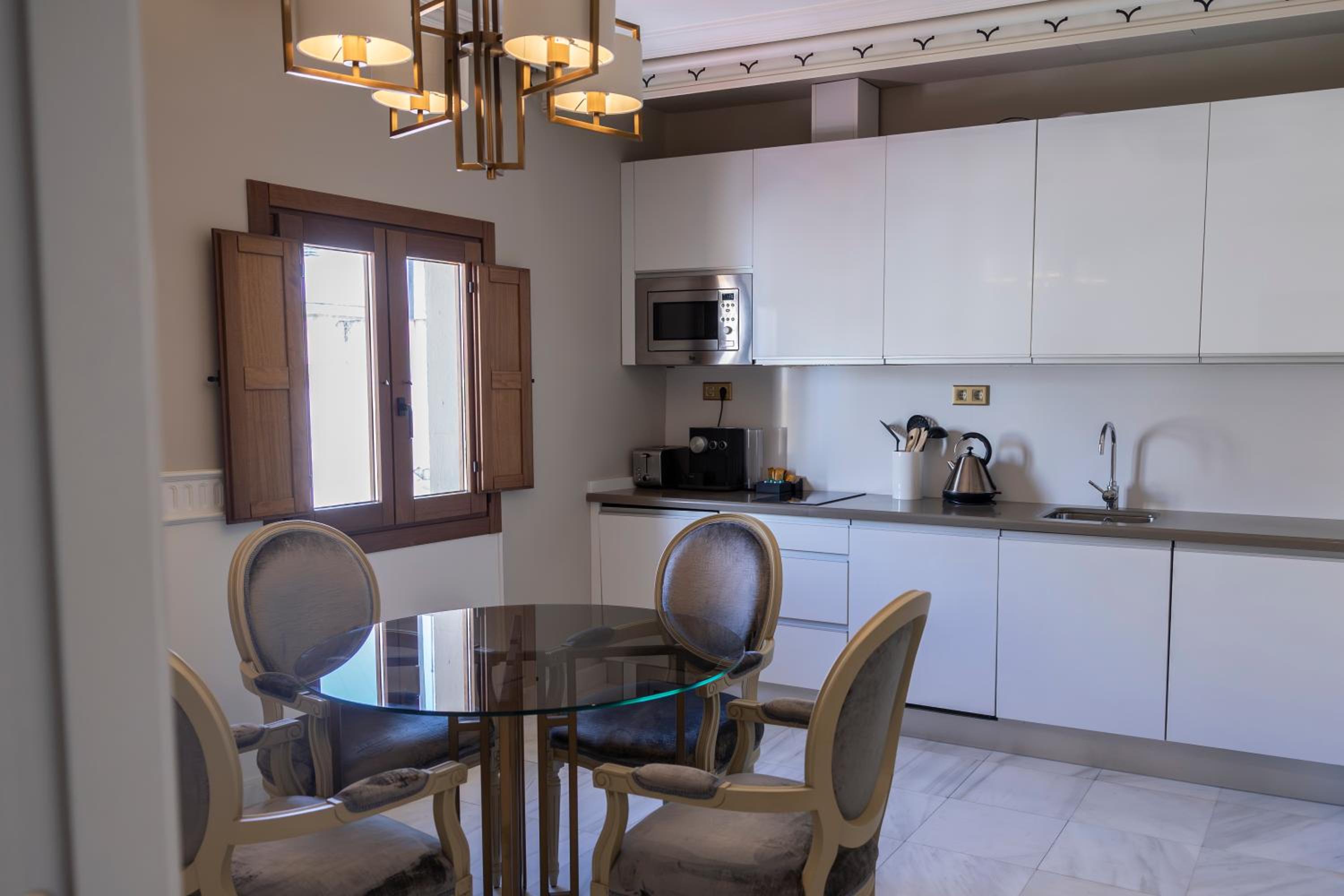 Apartment - Photo 8