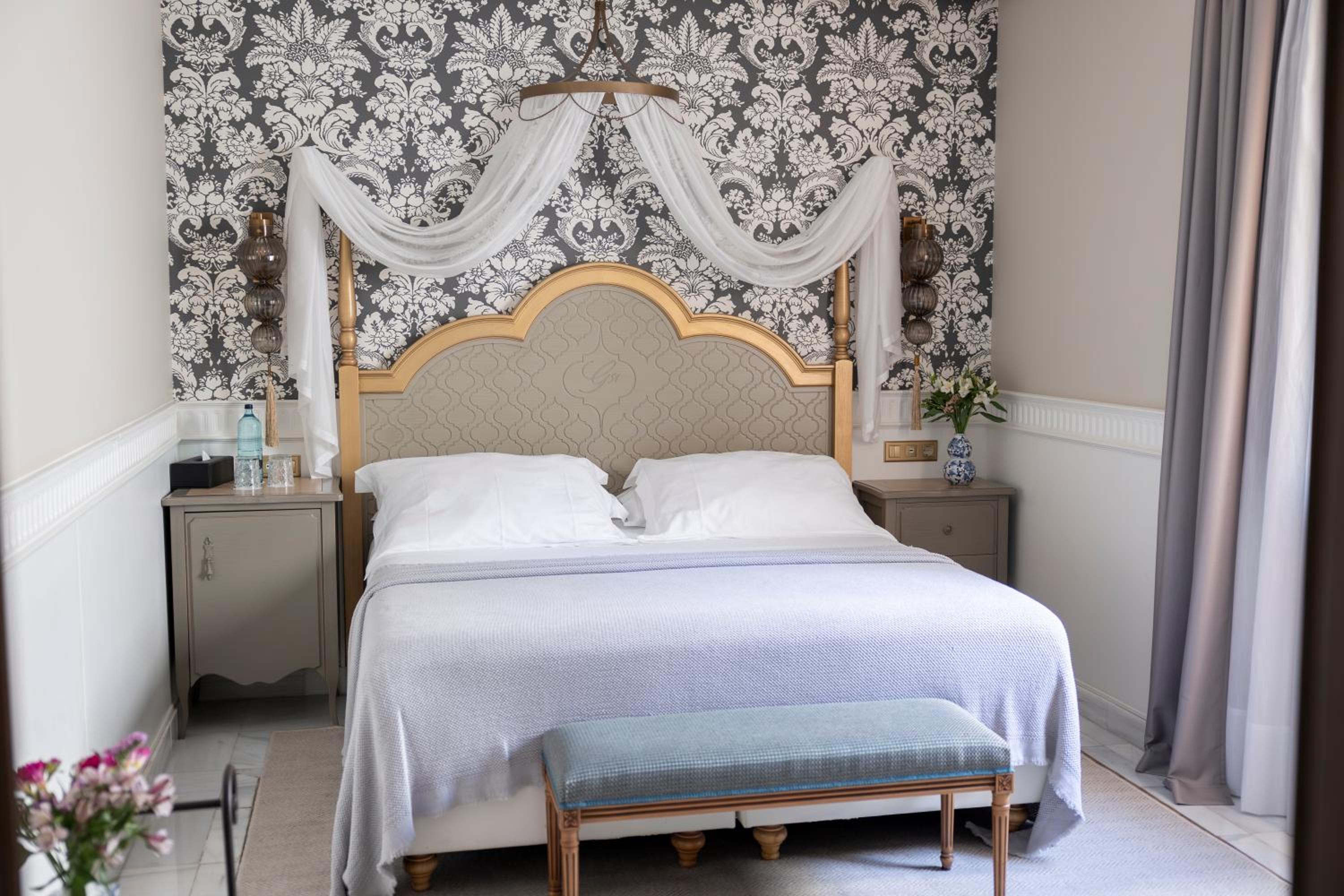Standard Room - Photo 1