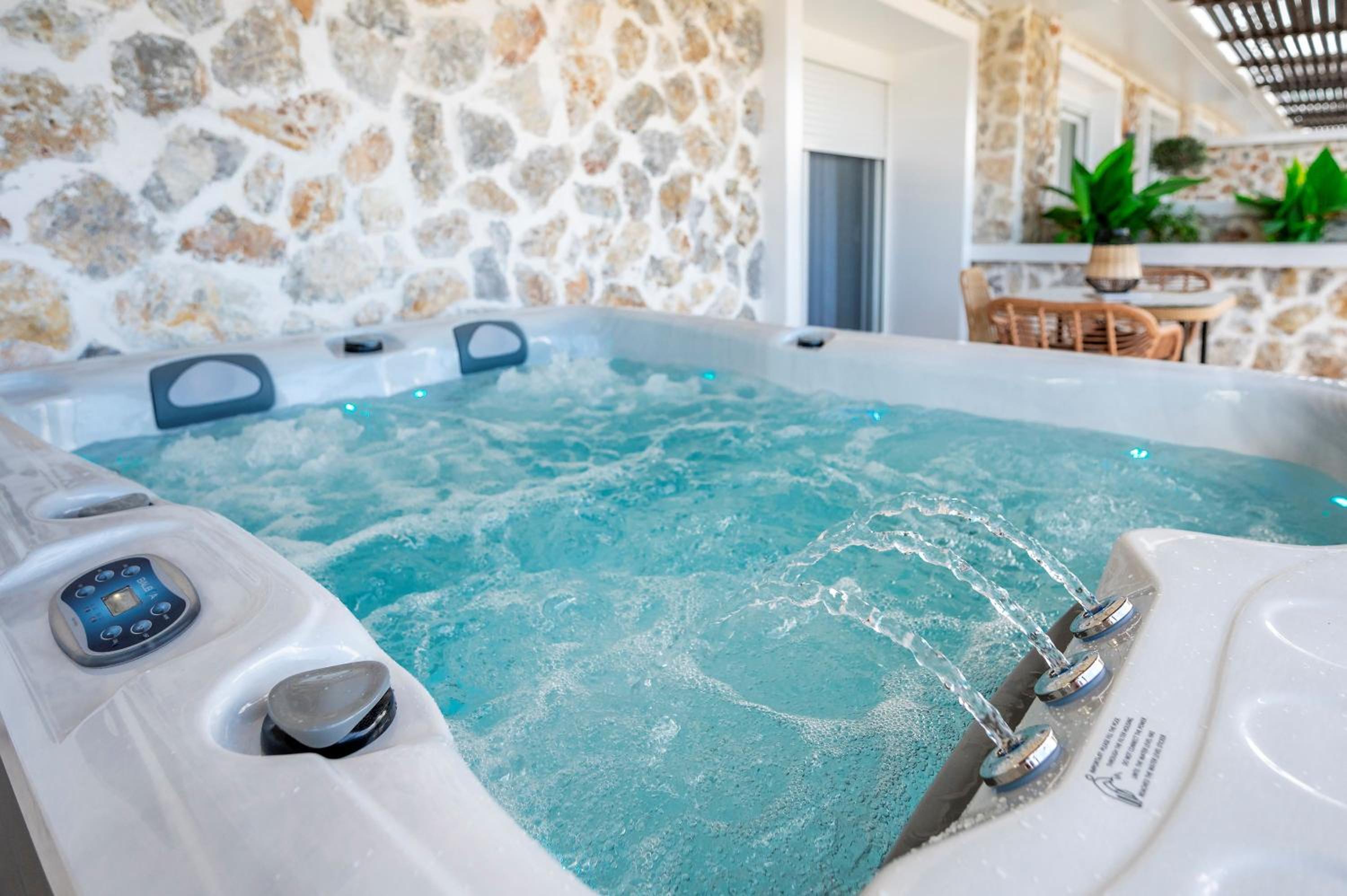 Studio with Spa Bath - Photo 15