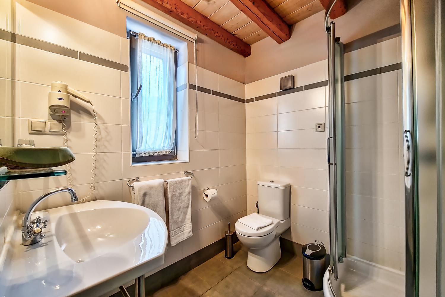 Superior Triple Room photo 2