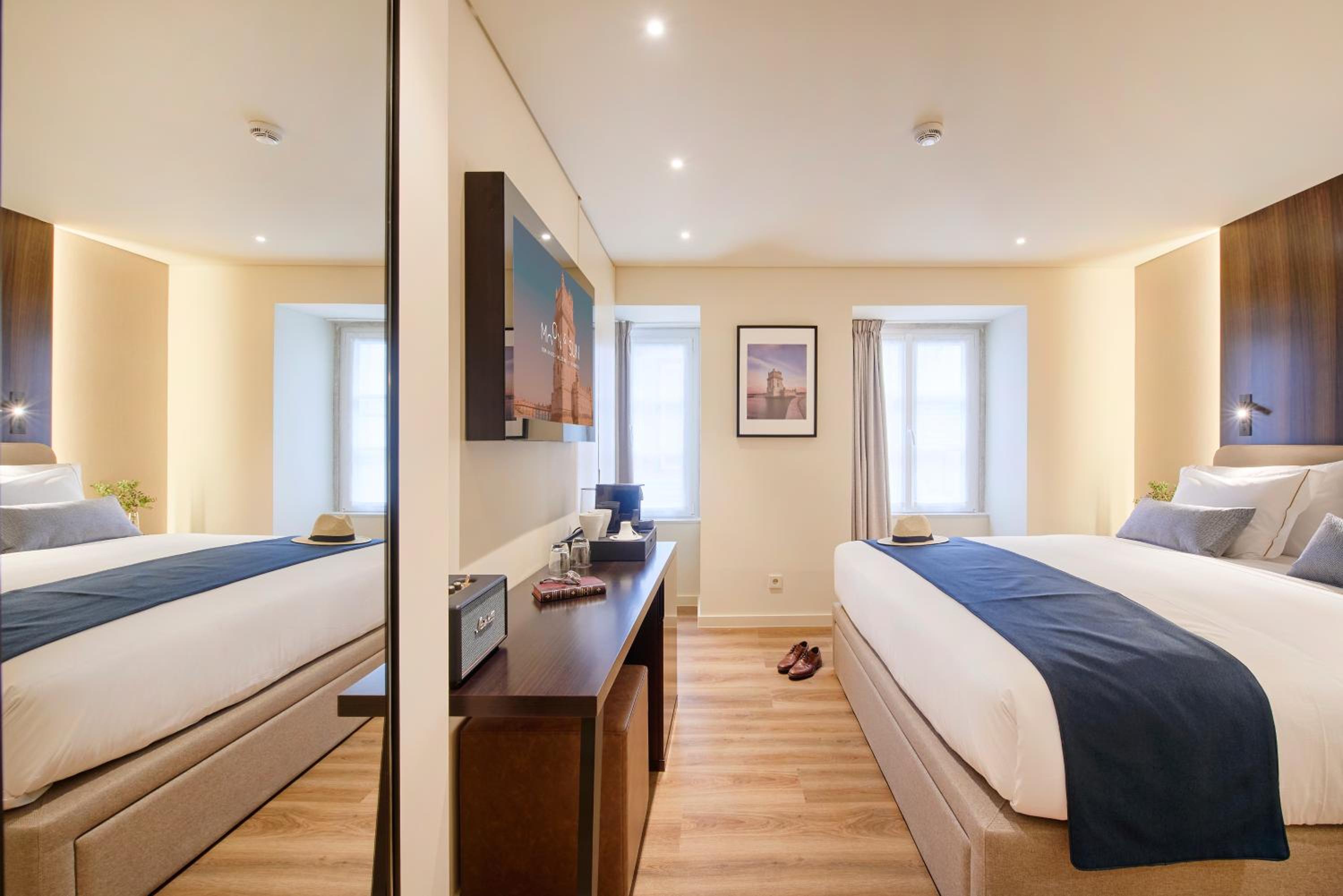 Double Room with Interior View - Photo 2