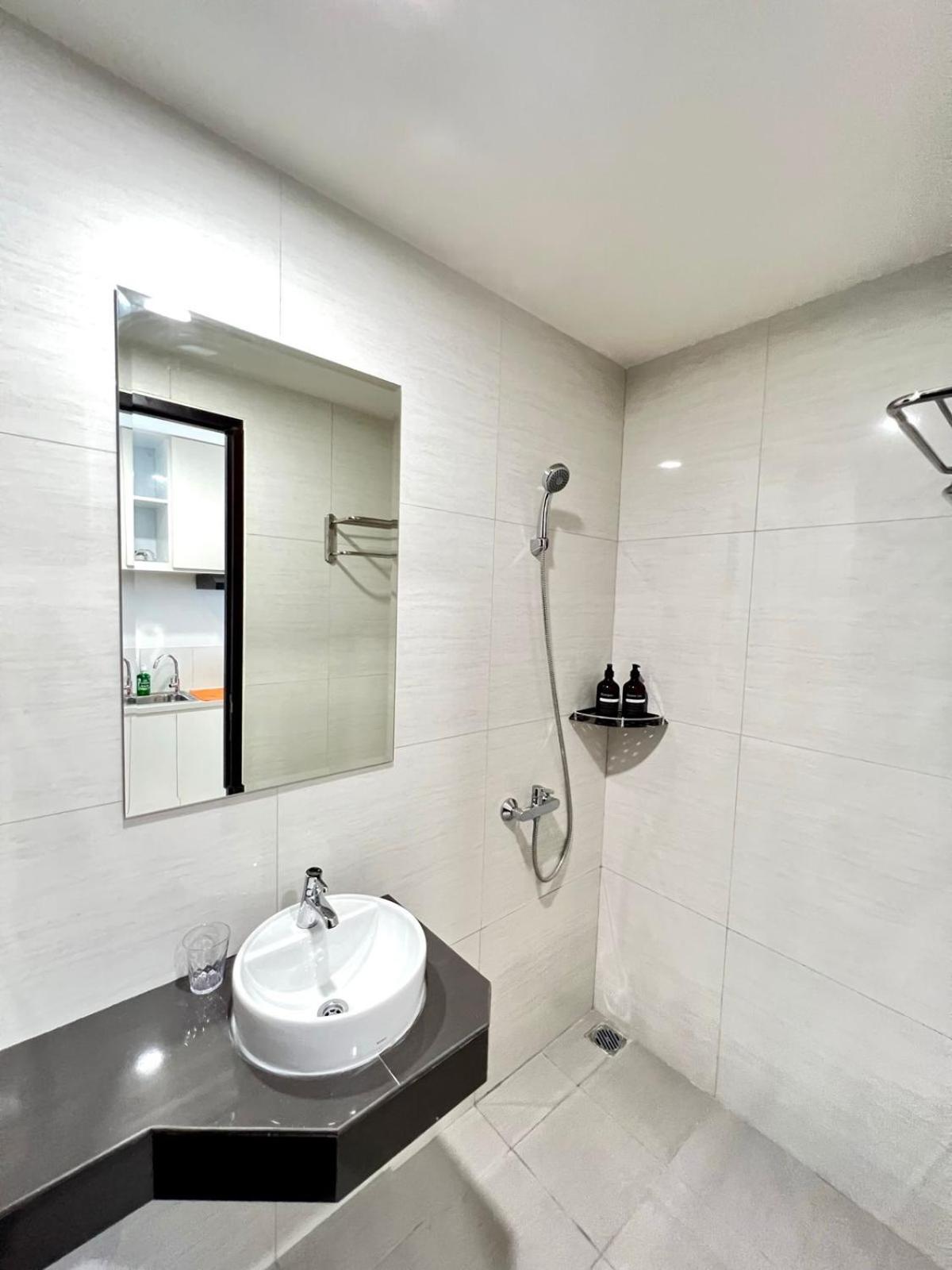 Studio Apartment photo 3