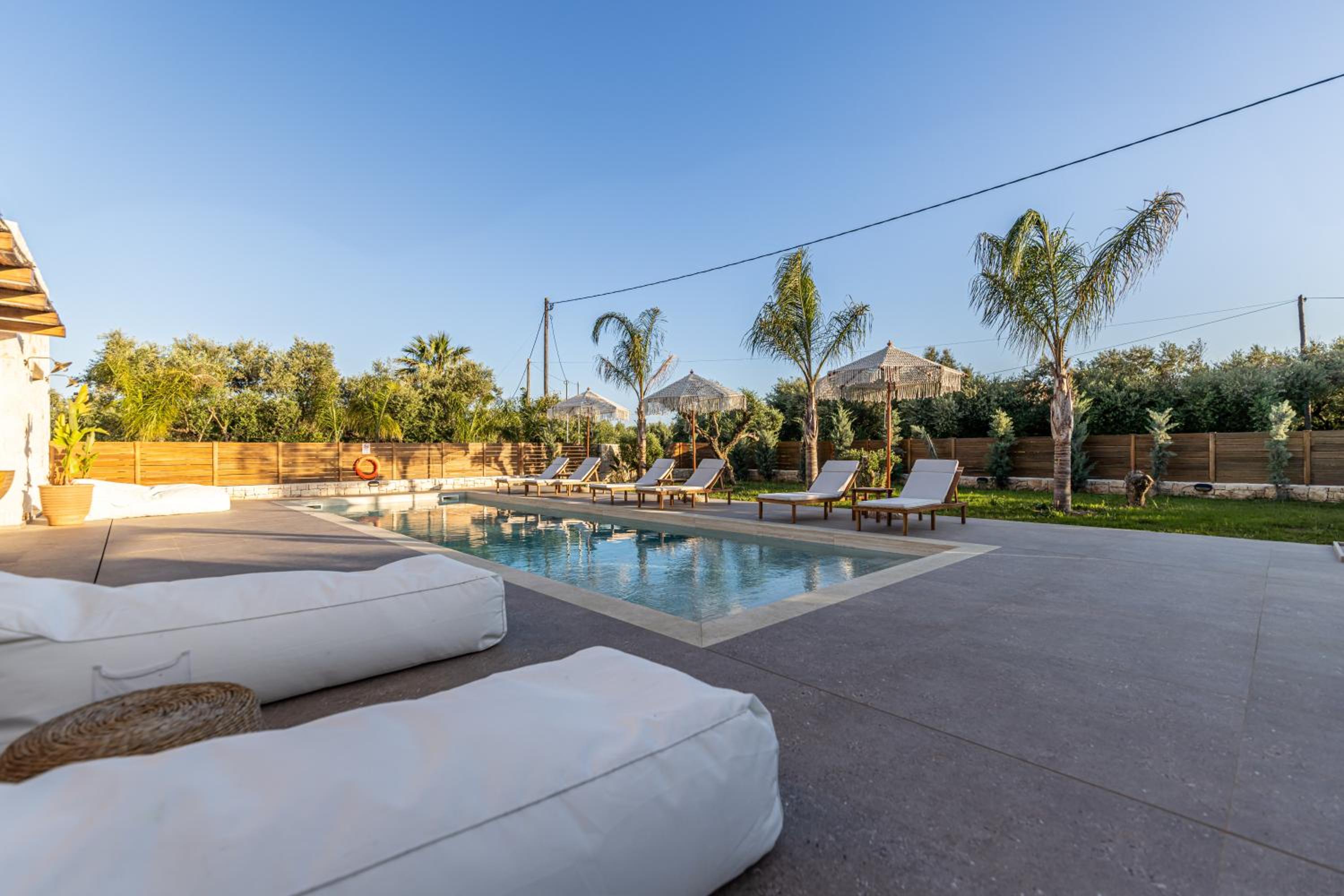 Superior Villa photo 2
