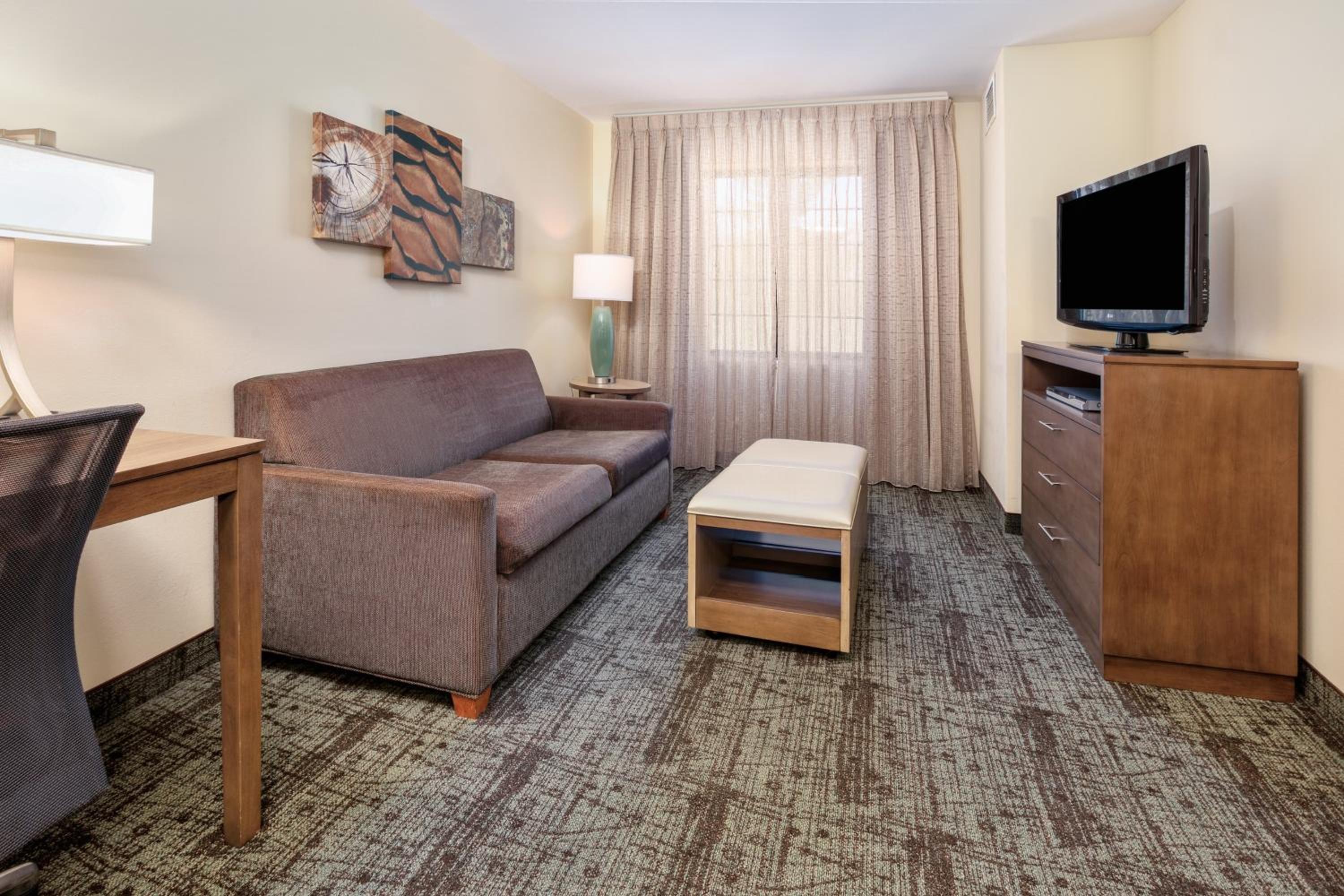 One-Bedroom Suite with Sofa Bed - Photo 5