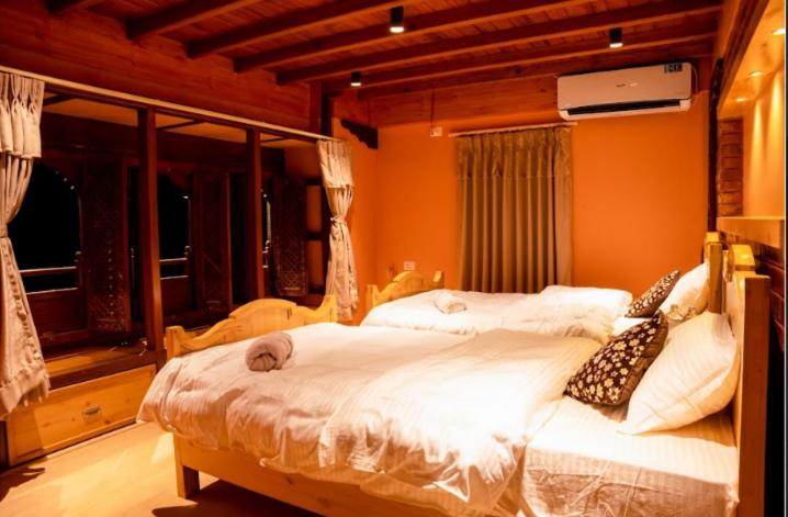Deluxe Double or Twin Room