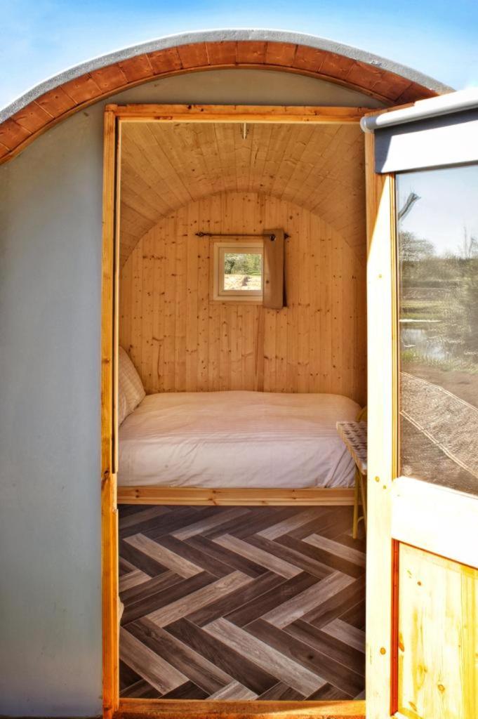 One-Bedroom House photo 1