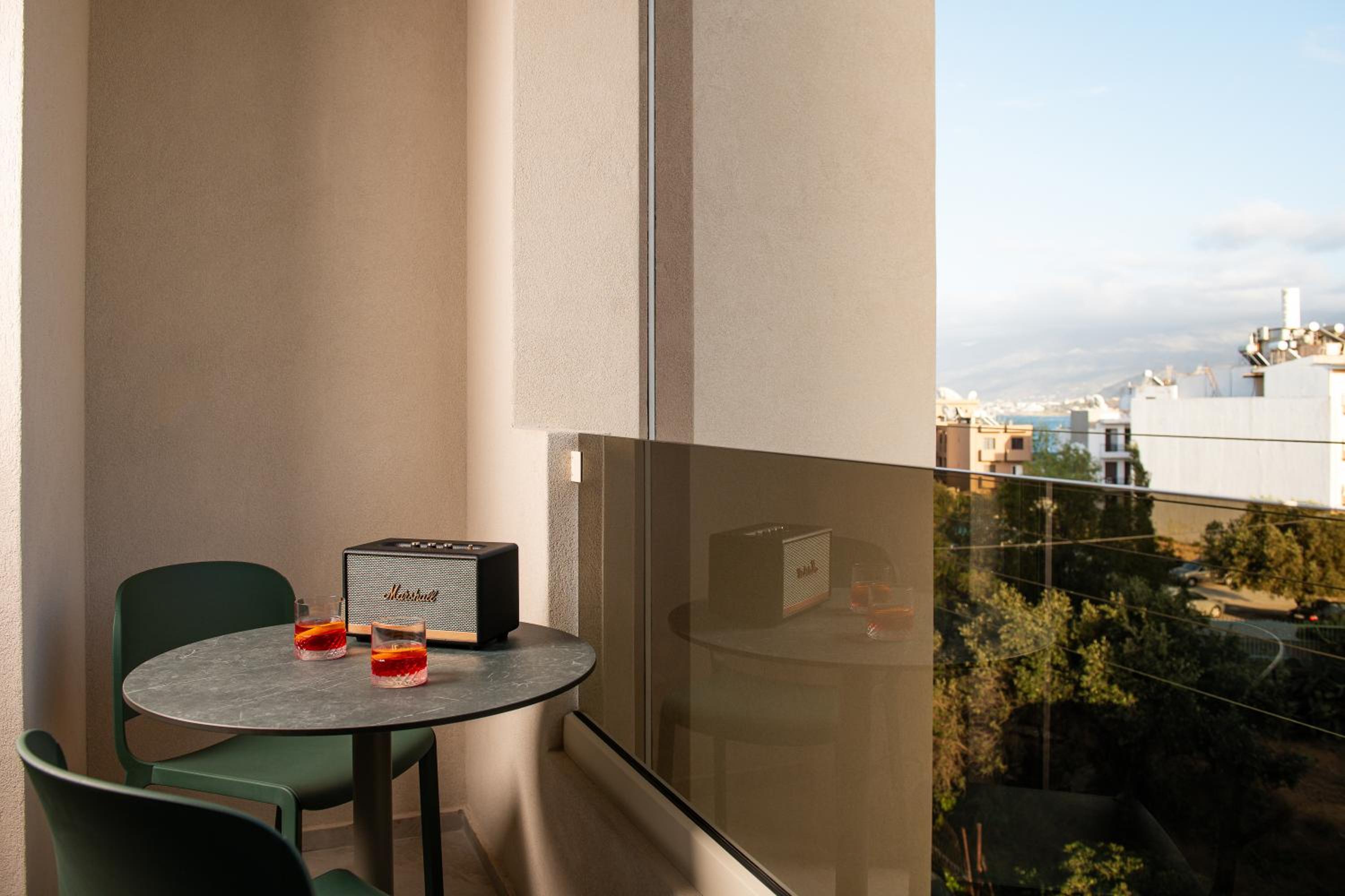 Comfort Room with City View - Photo 9