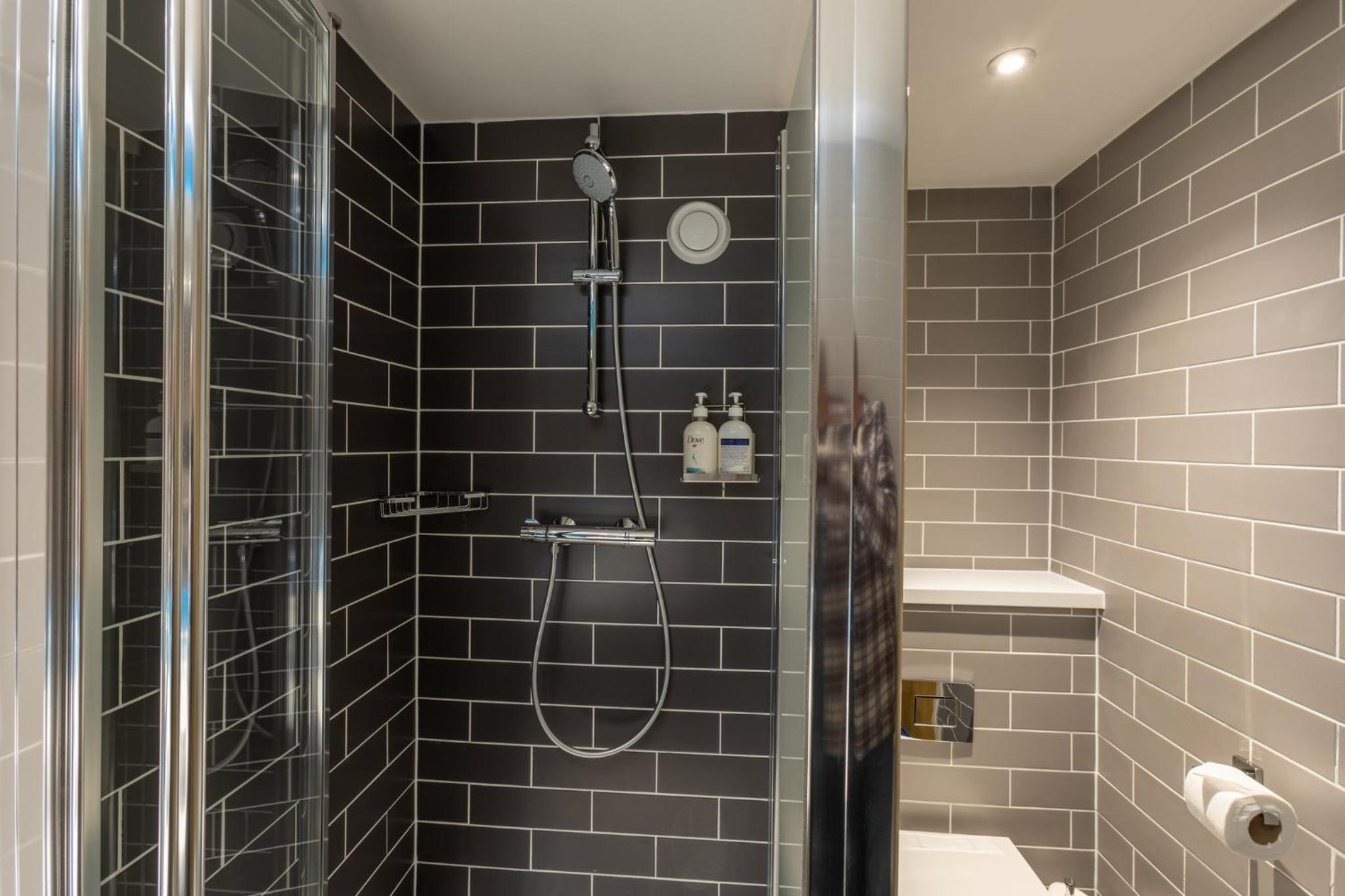 Standard Room with Free Hot Breakfast photo 2