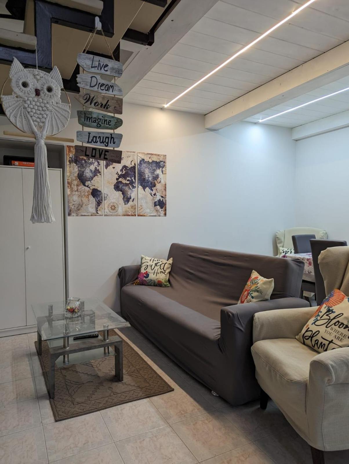 One-Bedroom House photo 1