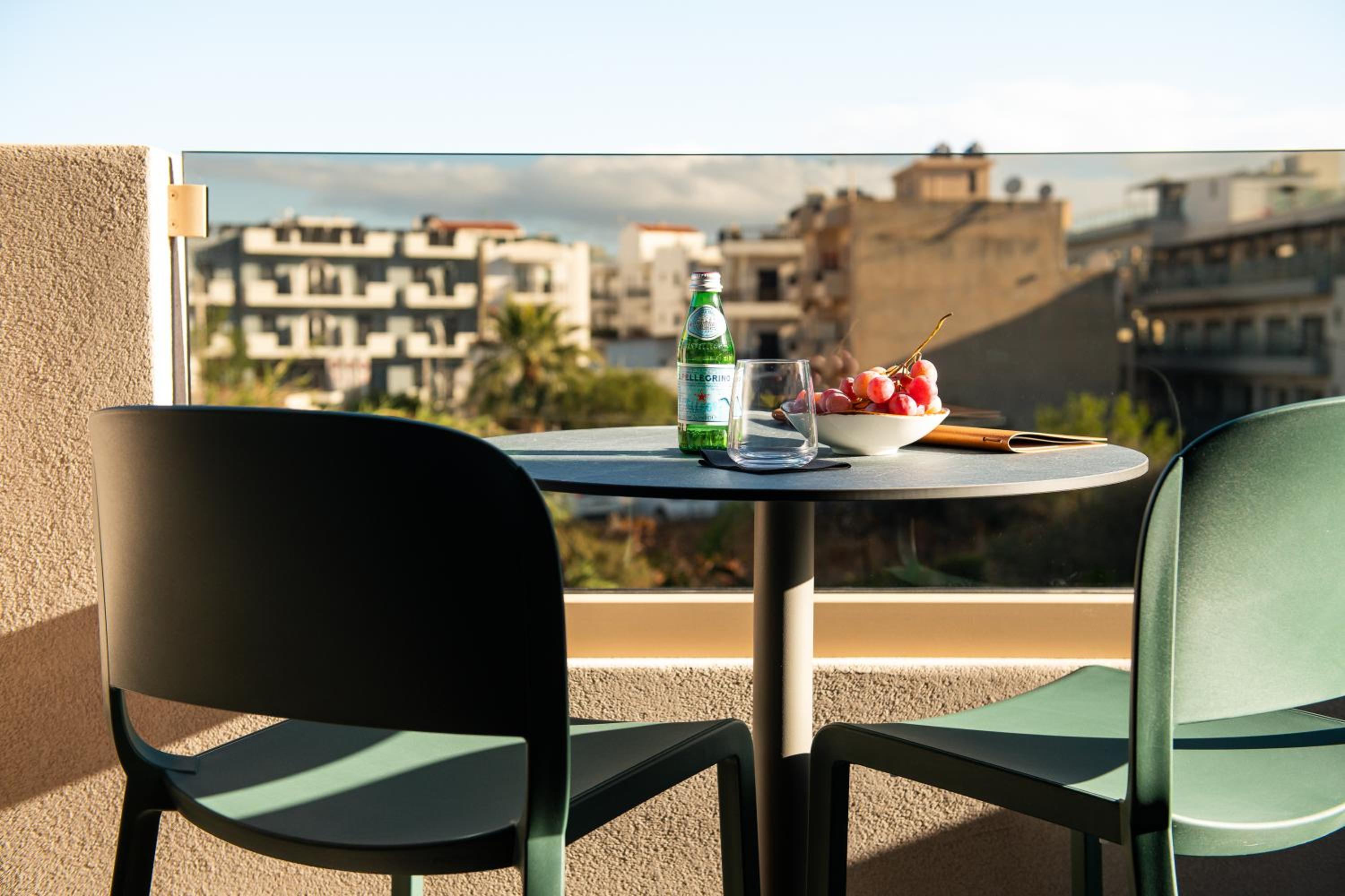 Deluxe Double Room with Pool View - Photo 16